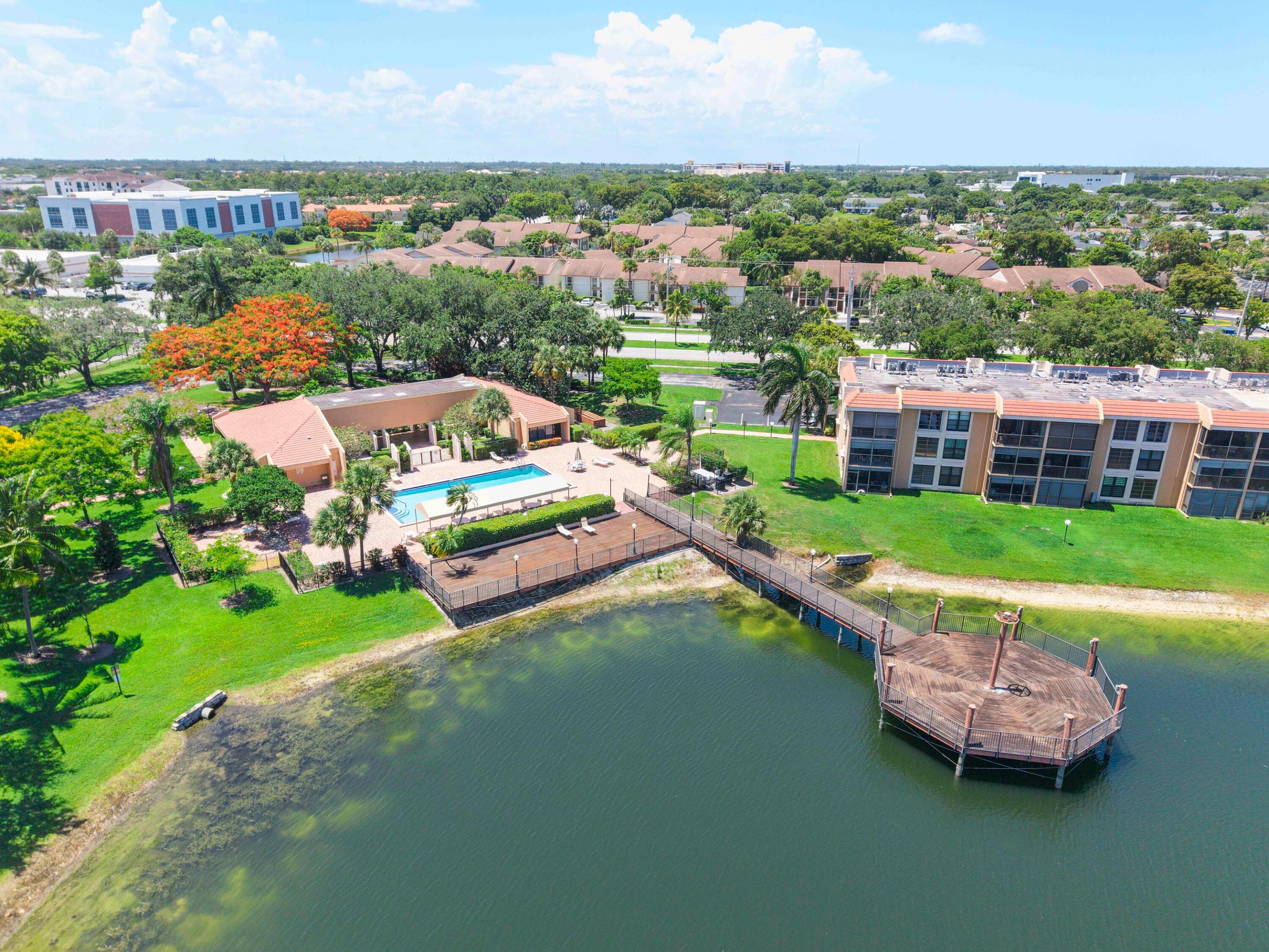 5828 CORAL LAKE #304, Margate FL 33063