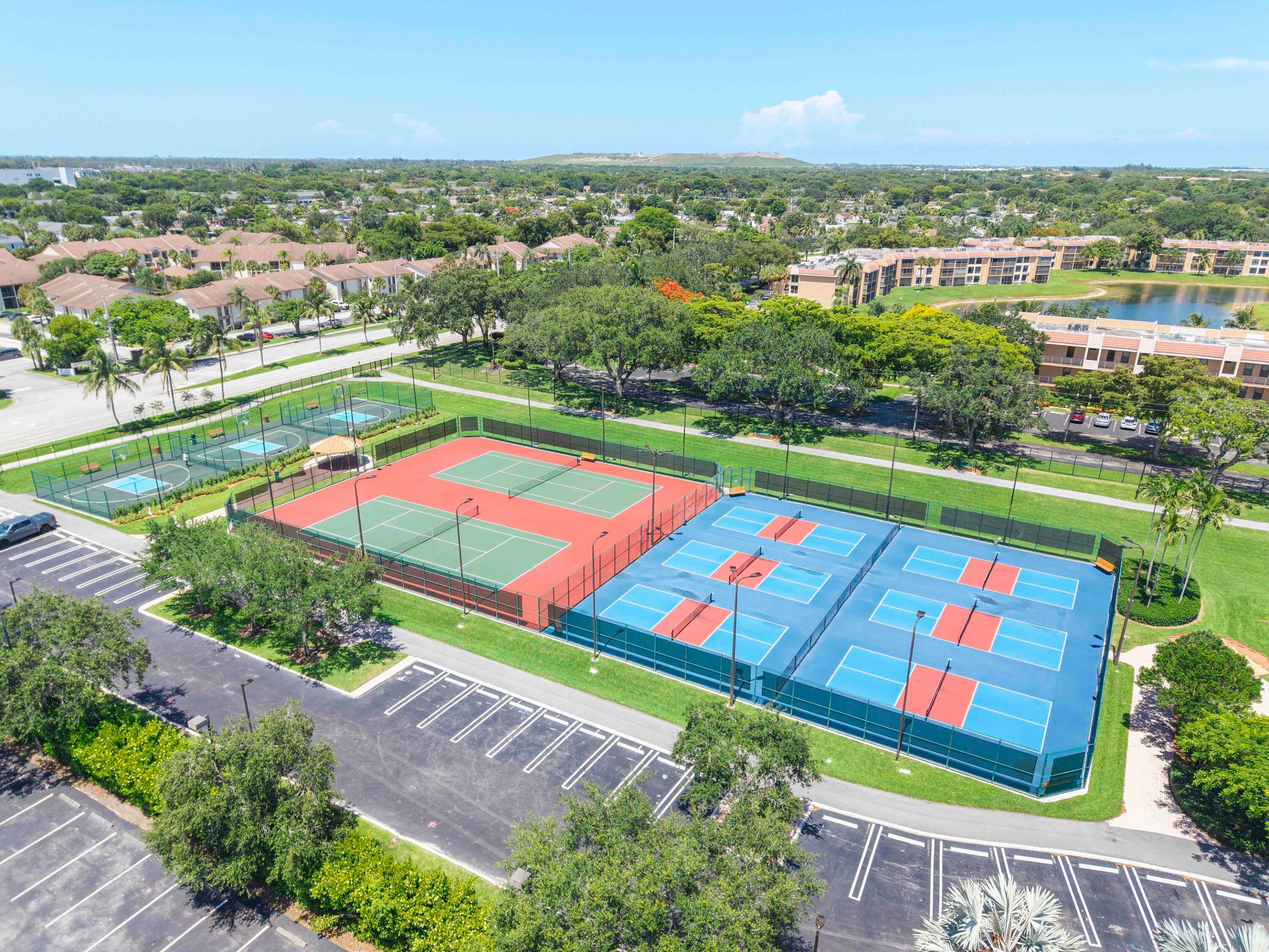 5828 CORAL LAKE #304, Margate FL 33063