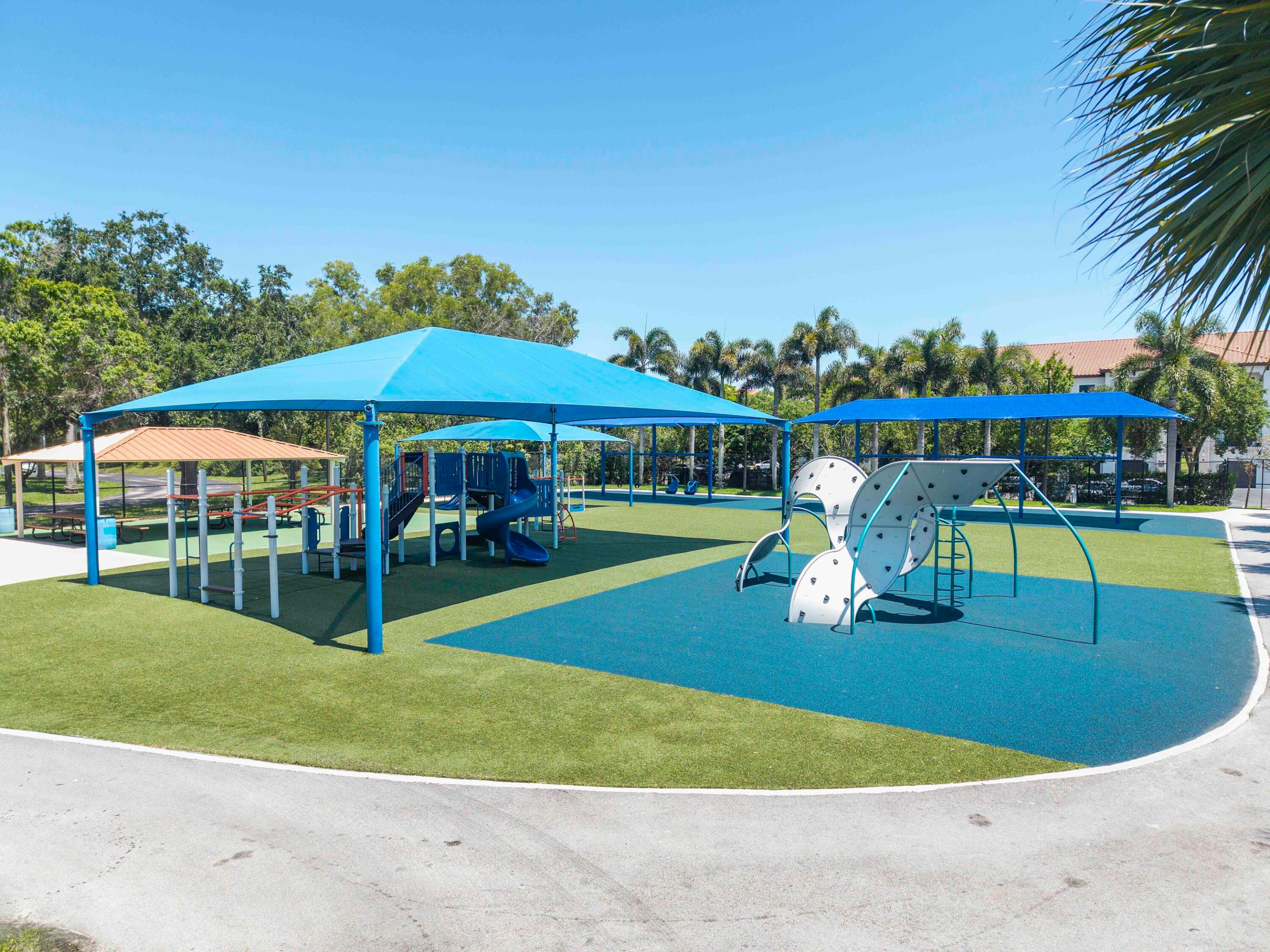 5828 CORAL LAKE #304, Margate FL 33063