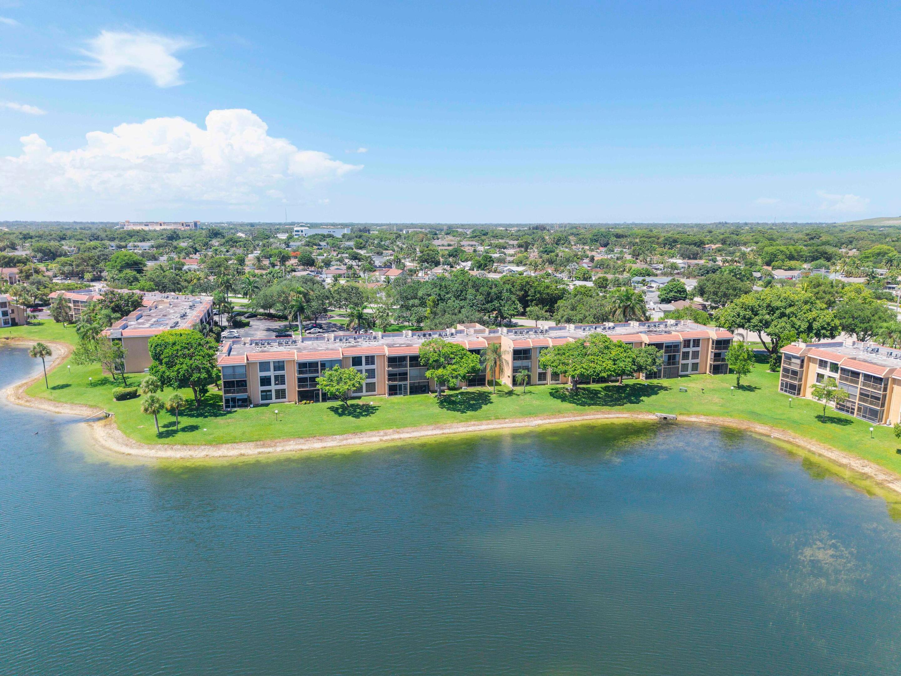 5828 CORAL LAKE #304, Margate FL 33063