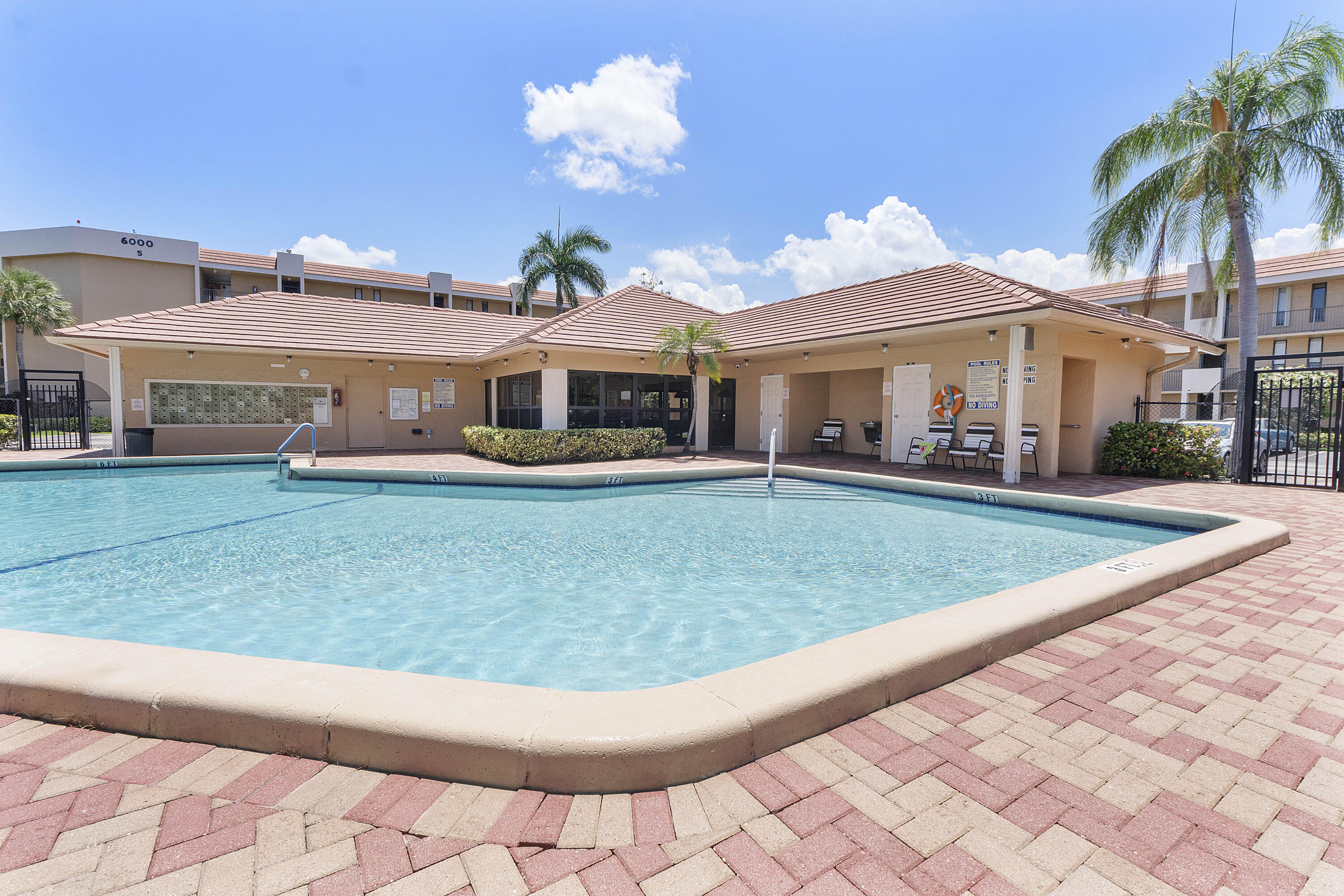 5828 CORAL LAKE #304, Margate FL 33063
