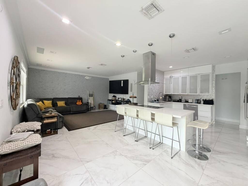 4251 E SENECA, Weston FL 33332