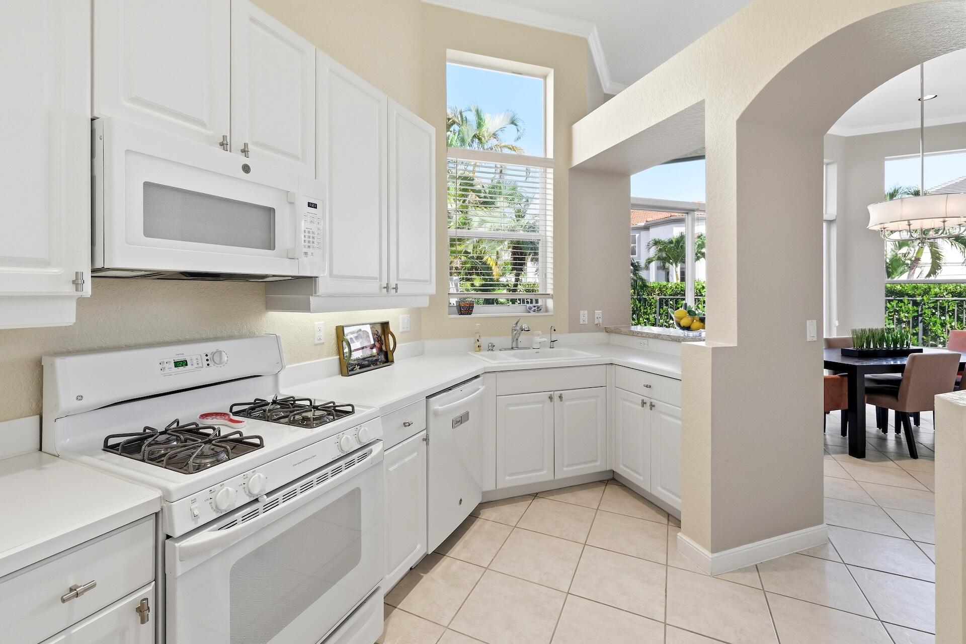 4252 NW 66TH, Boca Raton FL 33496