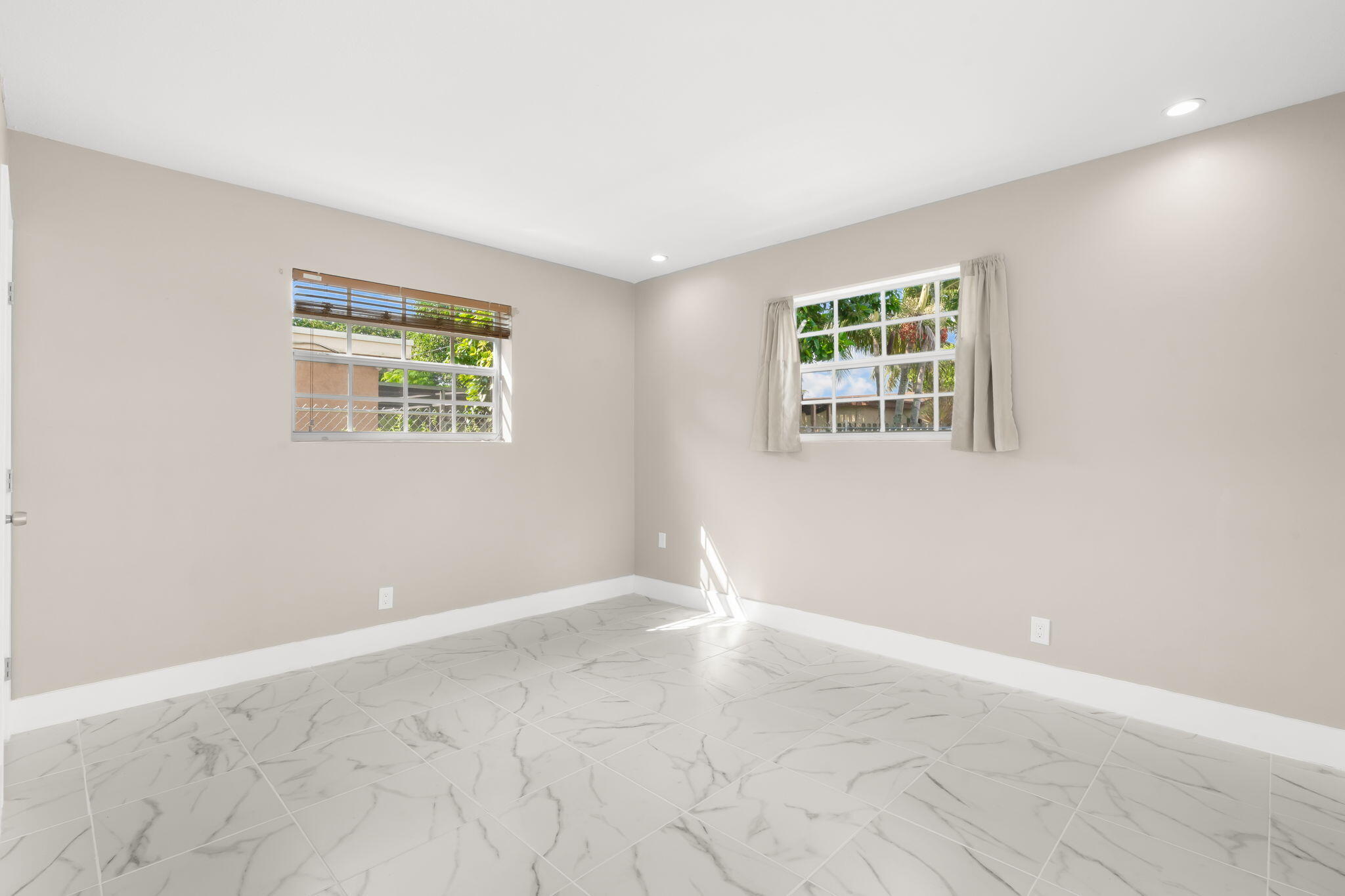 3921 NW 35th, Lauderdale Lakes FL 33309