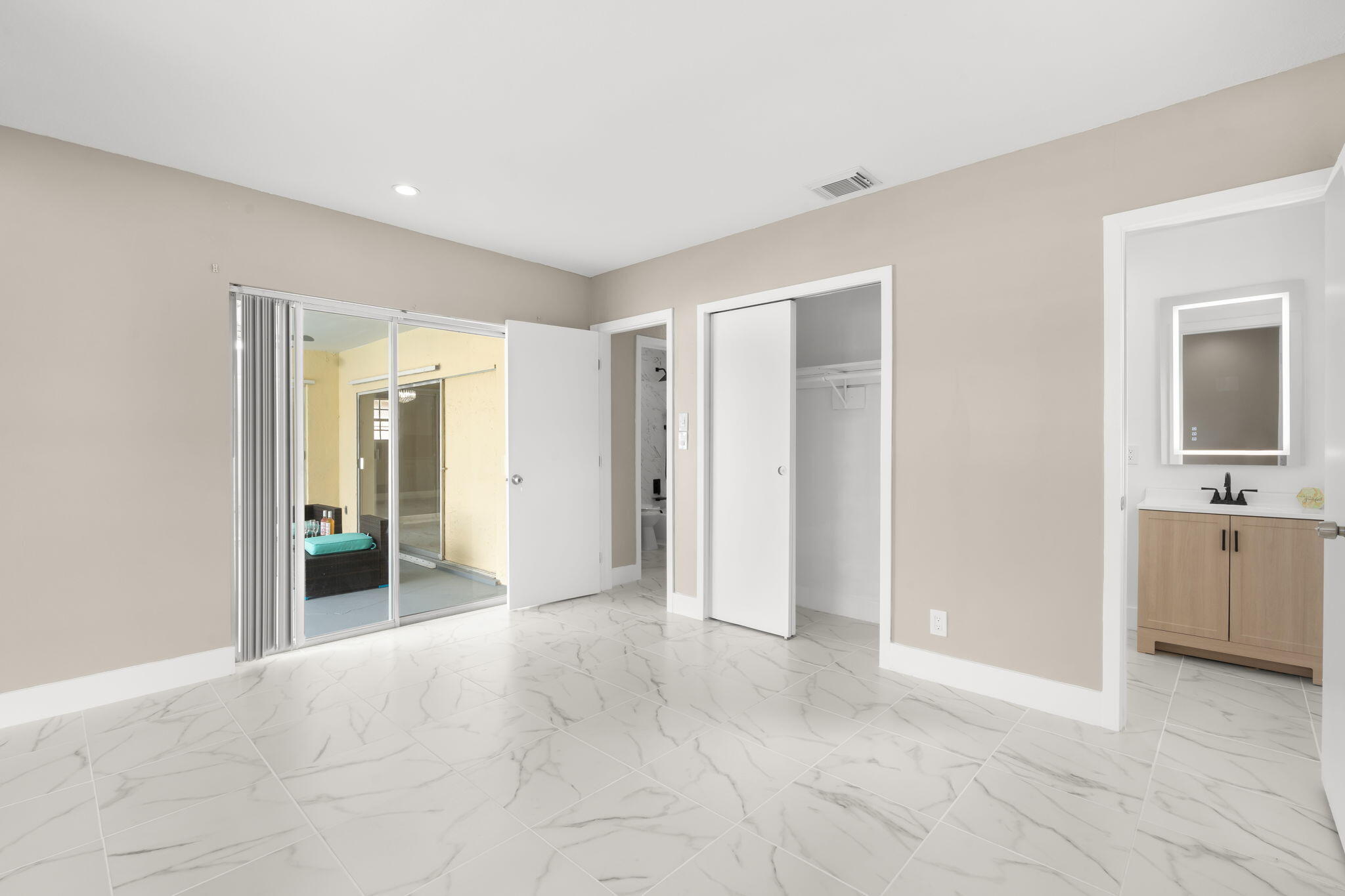 3921 NW 35th, Lauderdale Lakes FL 33309