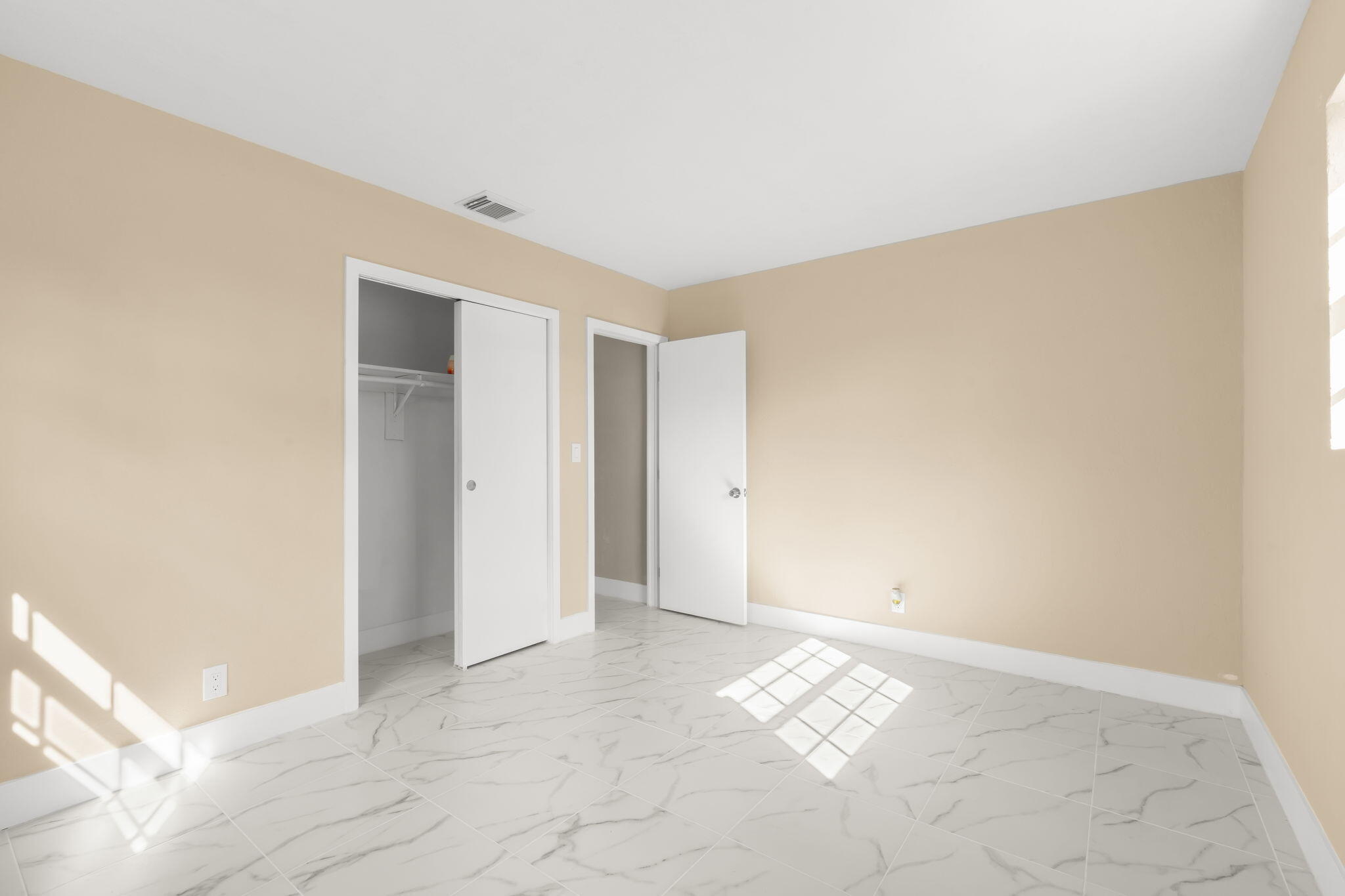 3921 NW 35th, Lauderdale Lakes FL 33309