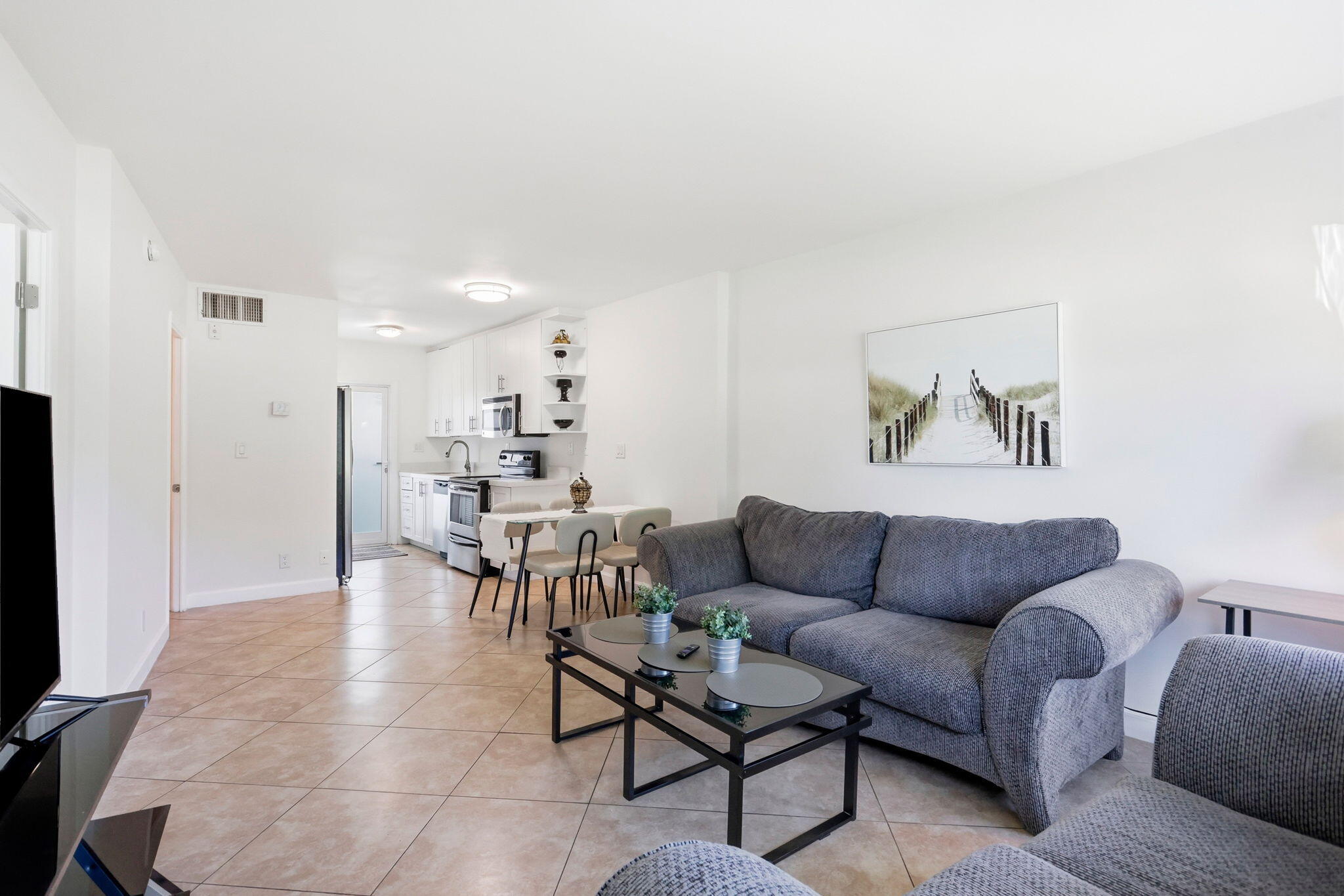 3250 NE 28TH #104, Fort Lauderdale FL 33308
