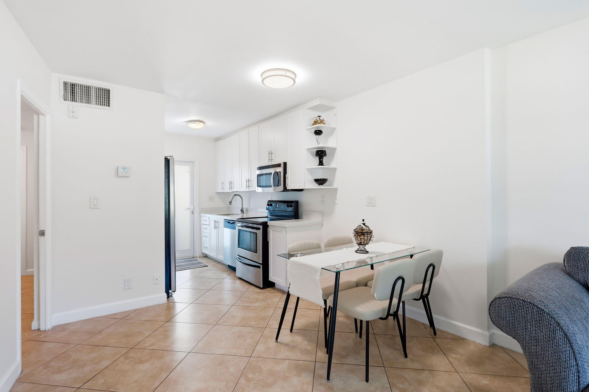 3250 NE 28TH #104, Fort Lauderdale FL 33308