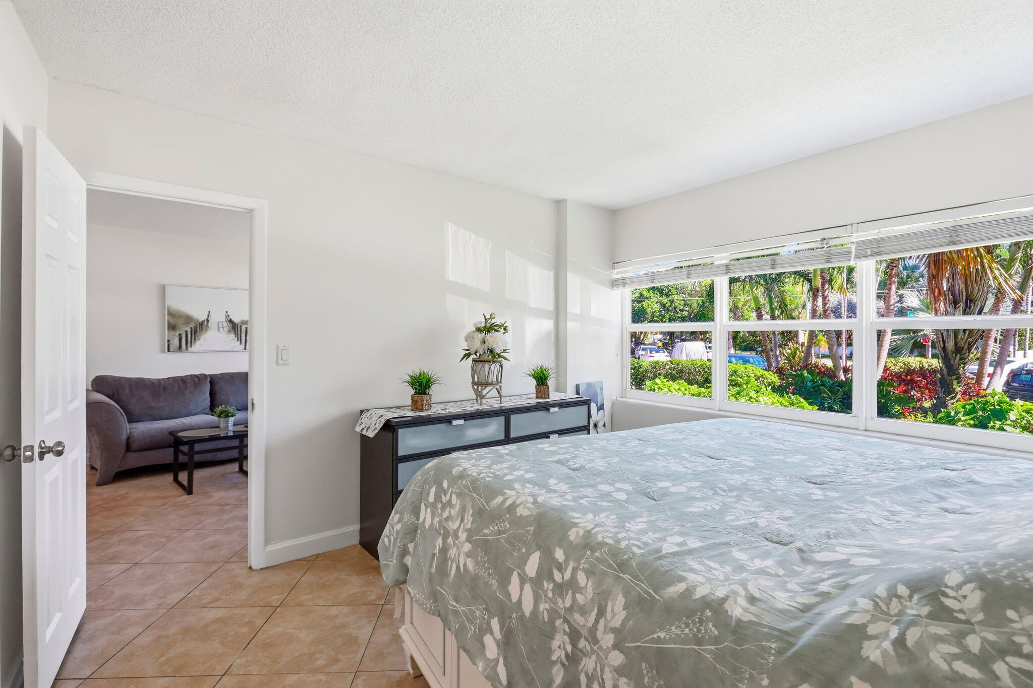 3250 NE 28TH #104, Fort Lauderdale FL 33308