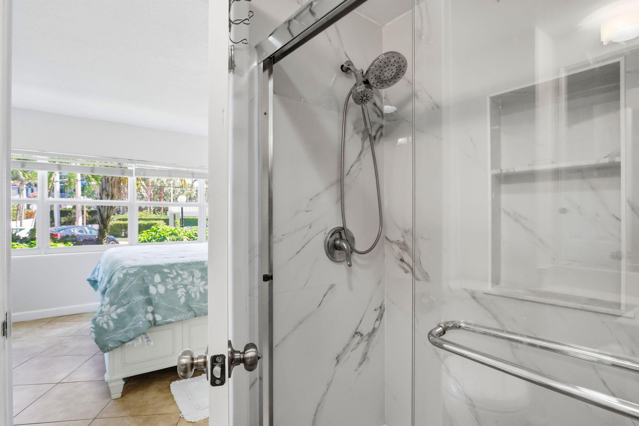 3250 NE 28TH #104, Fort Lauderdale FL 33308