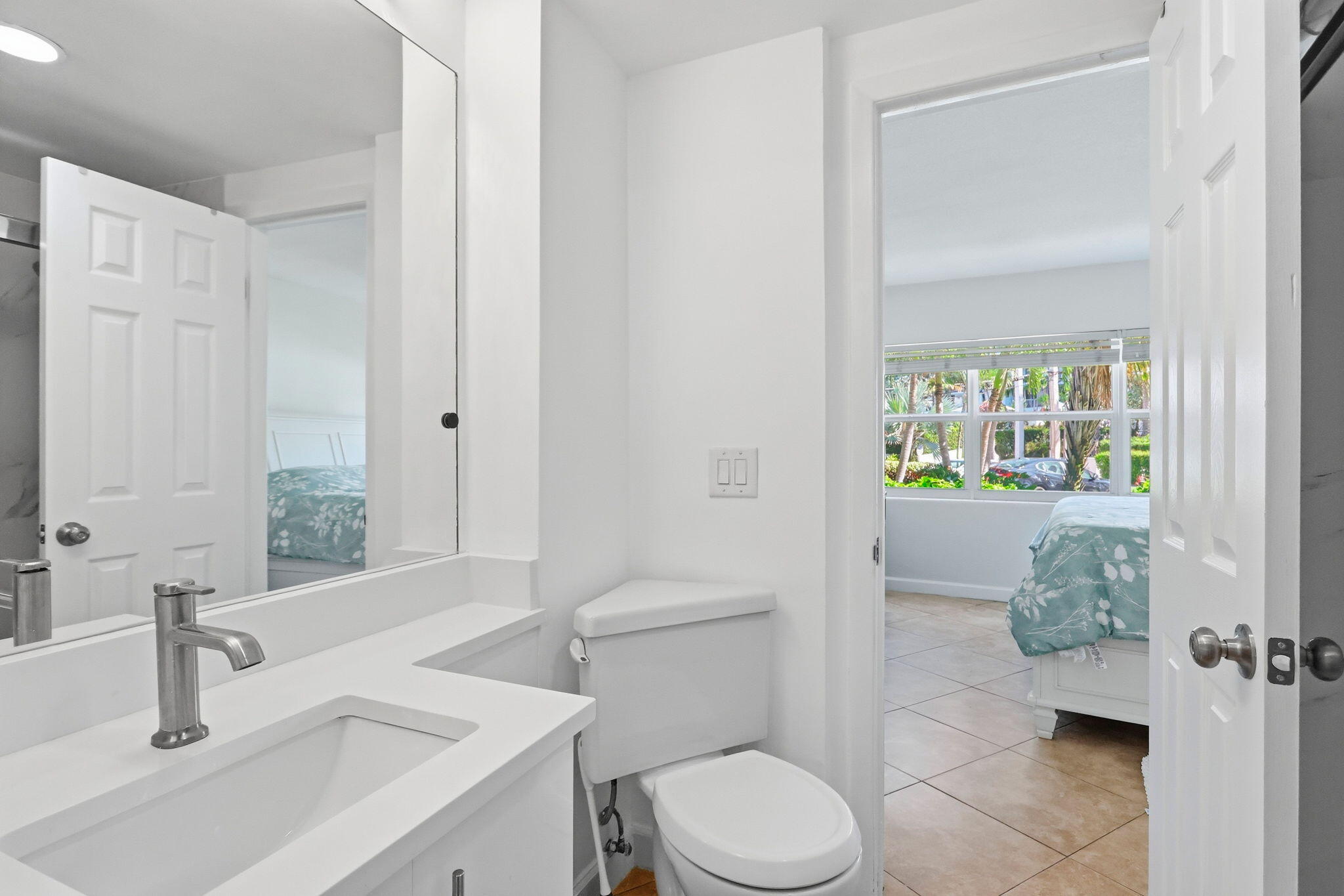 3250 NE 28TH #104, Fort Lauderdale FL 33308