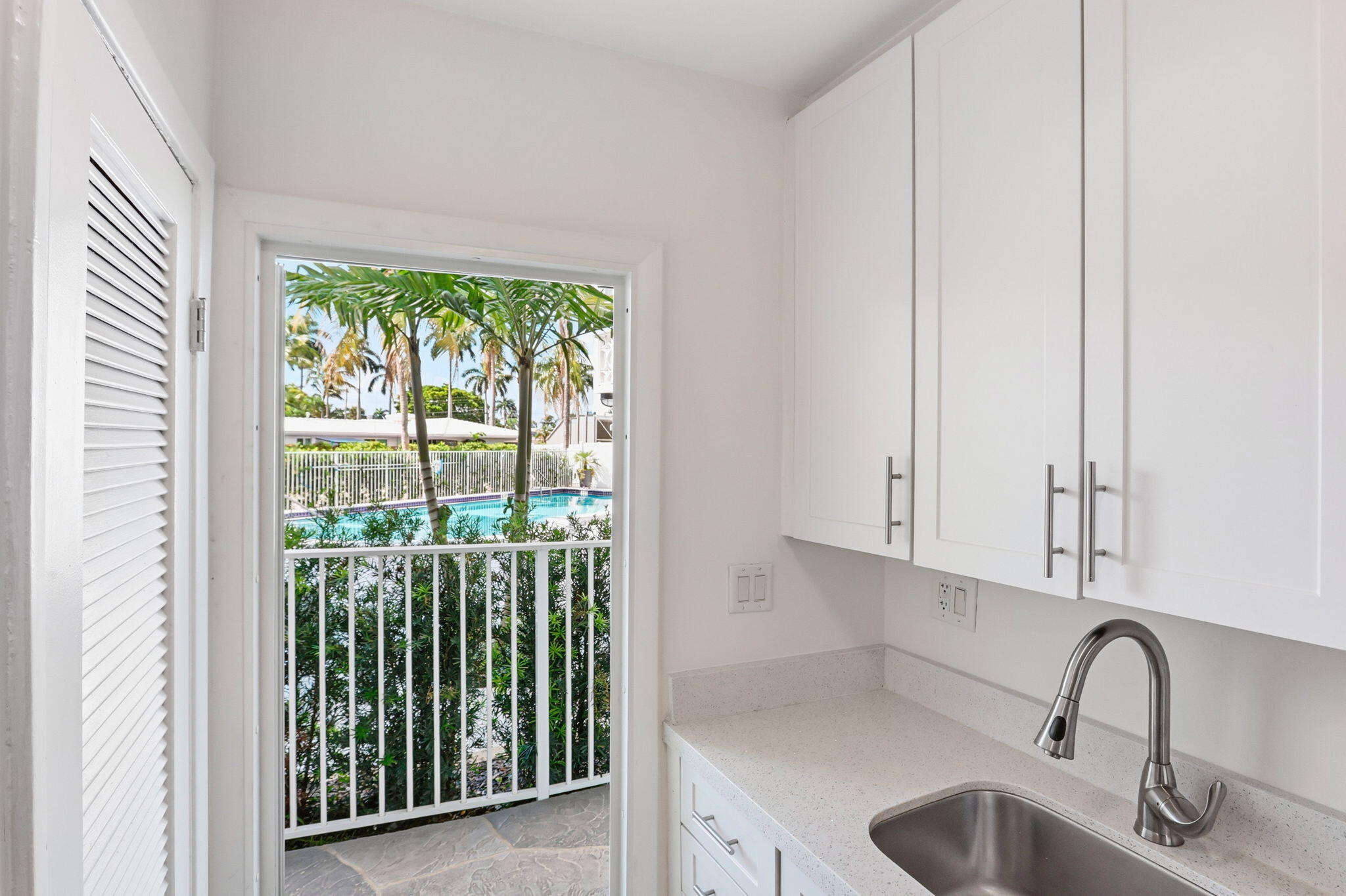 3250 NE 28TH #104, Fort Lauderdale FL 33308
