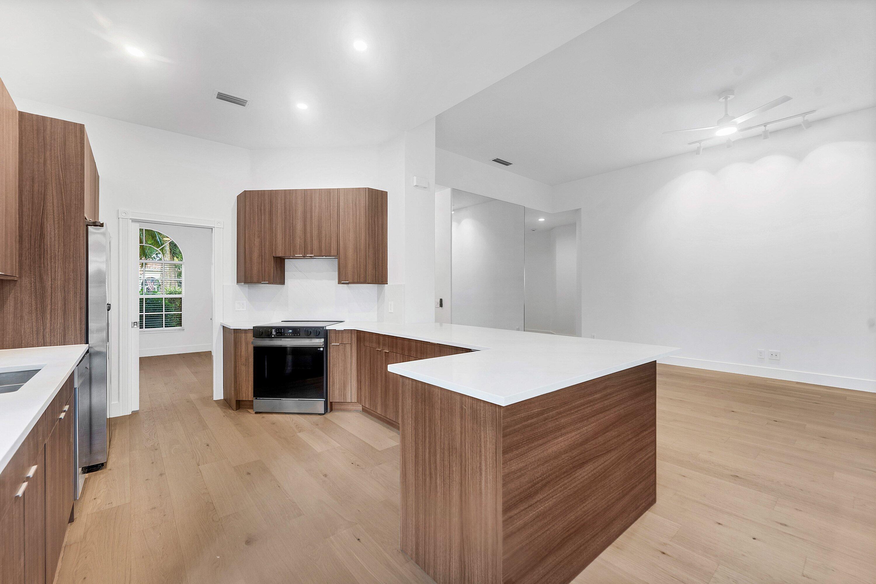 2580 Kittbuck, West Palm Beach FL 33411