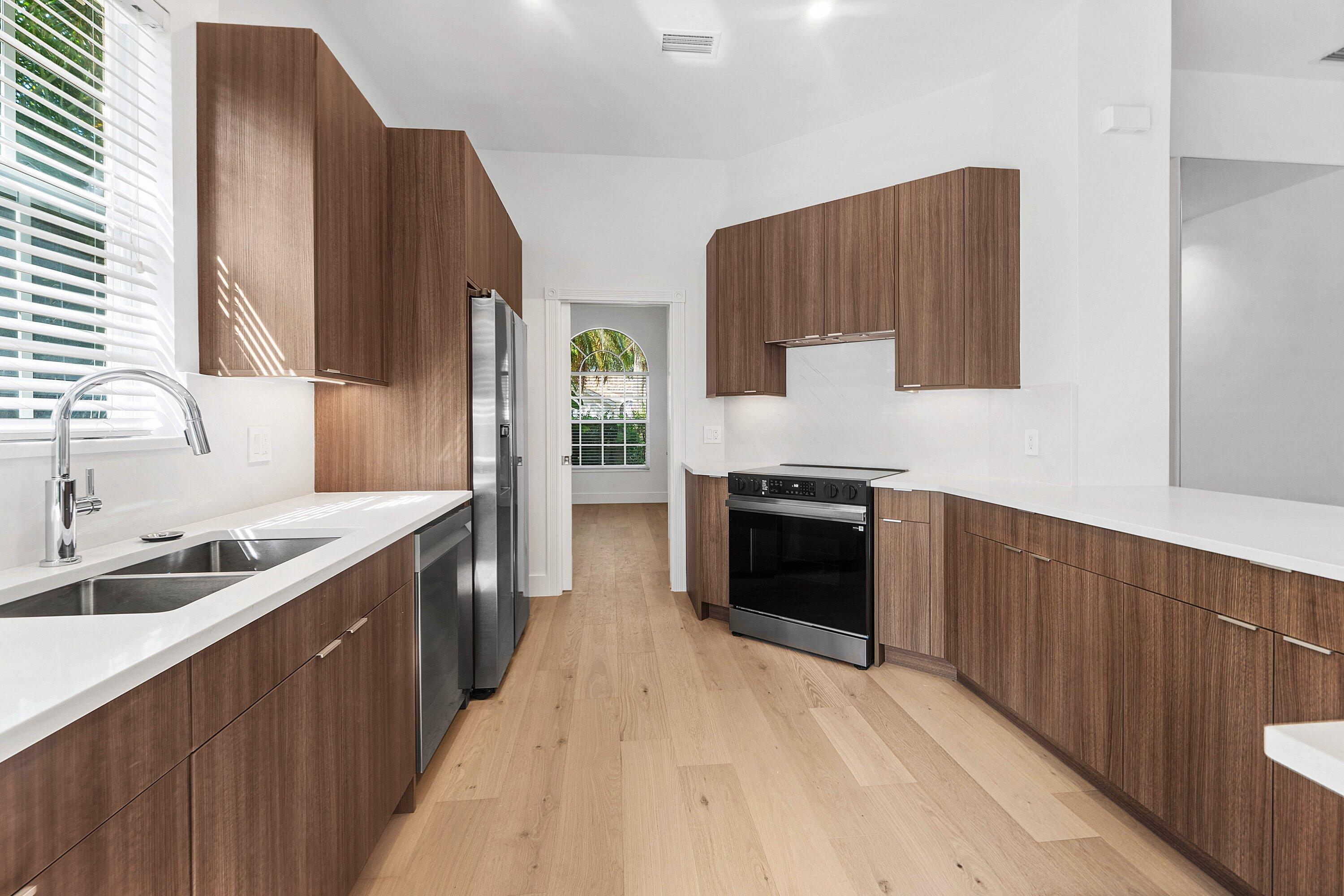 2580 Kittbuck, West Palm Beach FL 33411