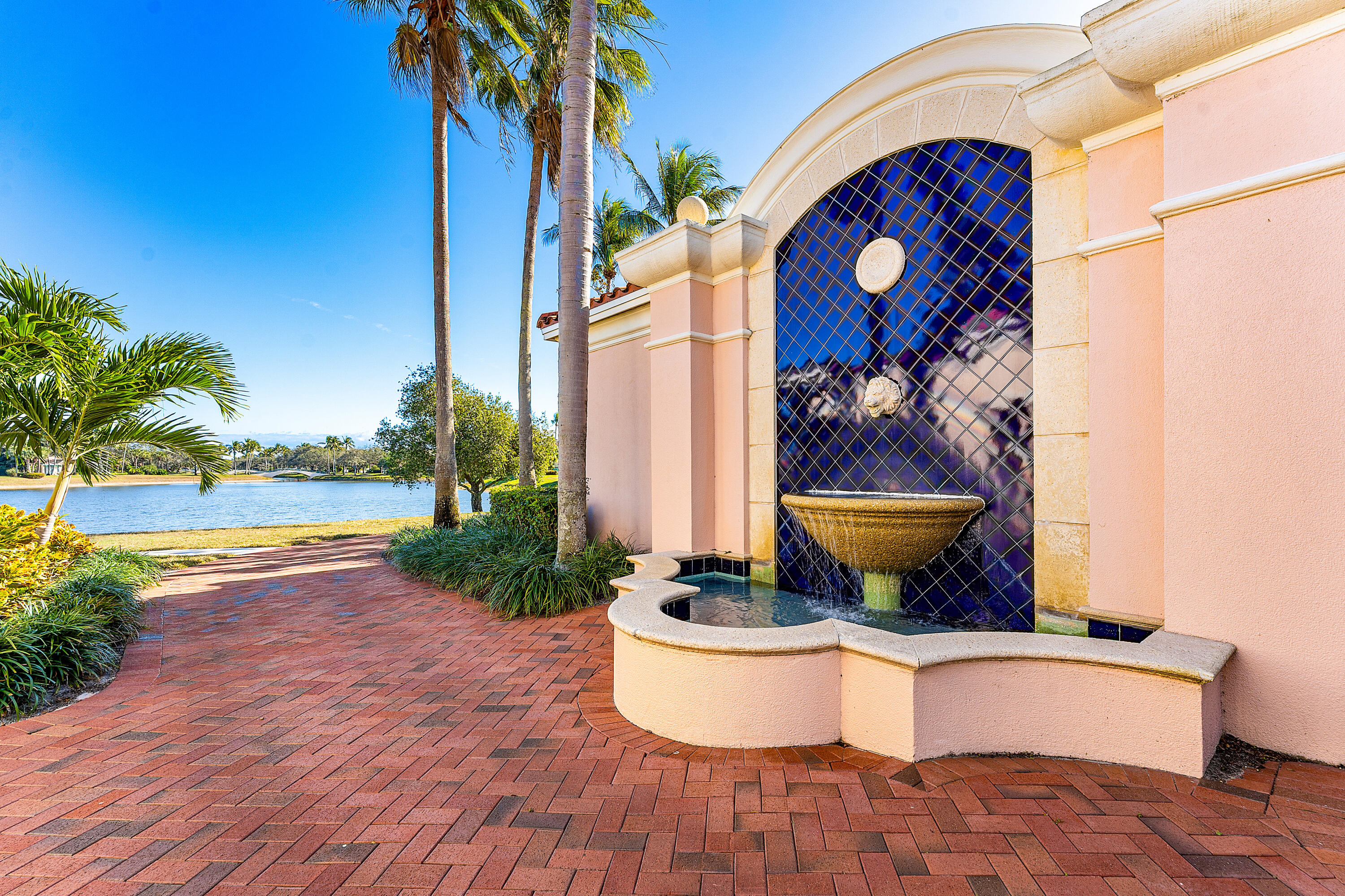 2580 Kittbuck, West Palm Beach FL 33411