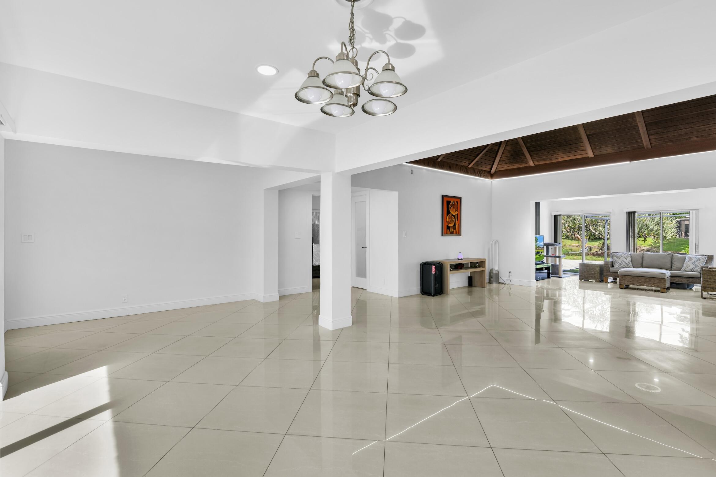 5707 WHITE HICKORY, Tamarac FL 33319