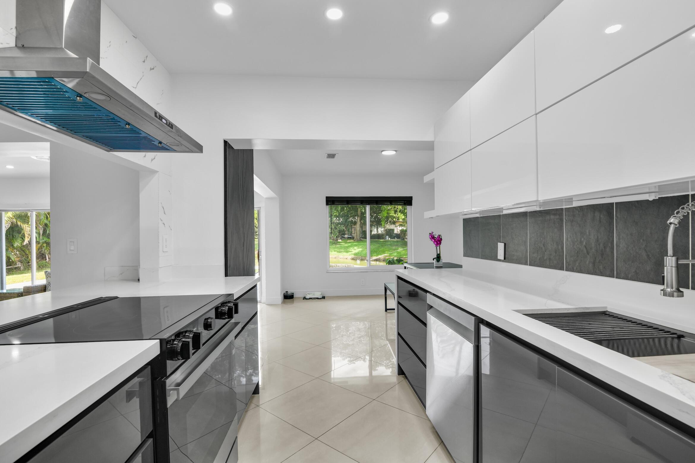 5707 WHITE HICKORY, Tamarac FL 33319