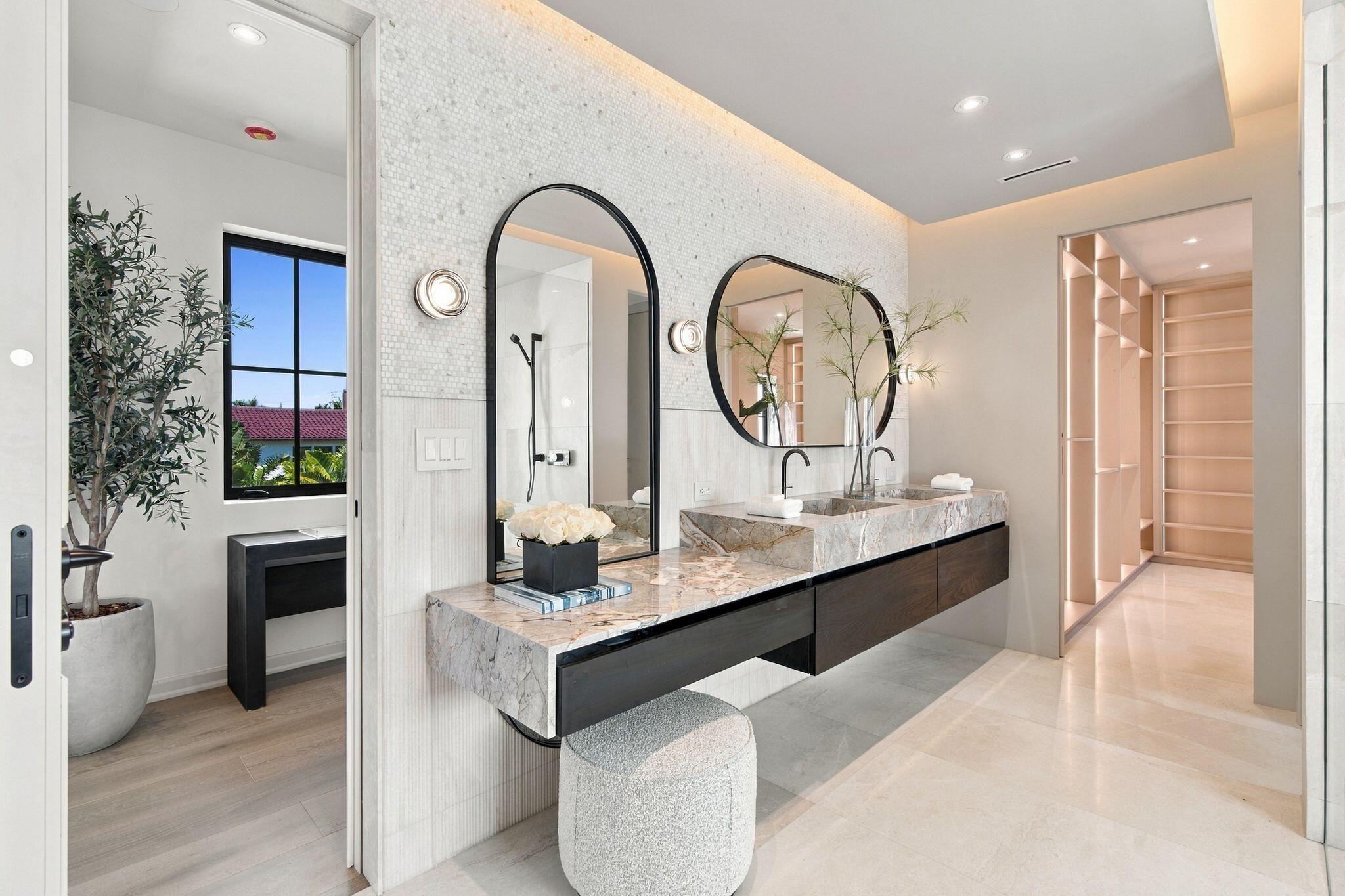 5262 LA GORCE, Miami Beach FL 33140