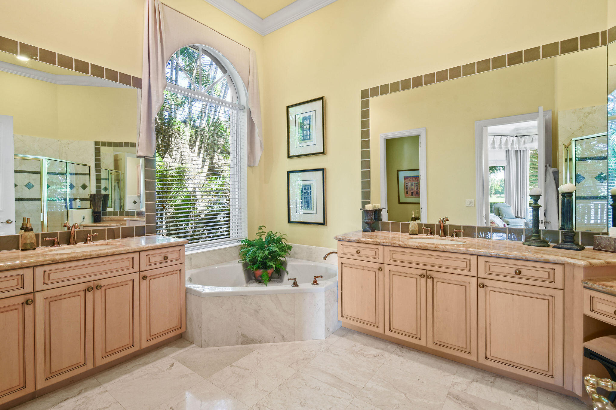 209 Grand Pointe, Palm Beach Gardens FL 33418