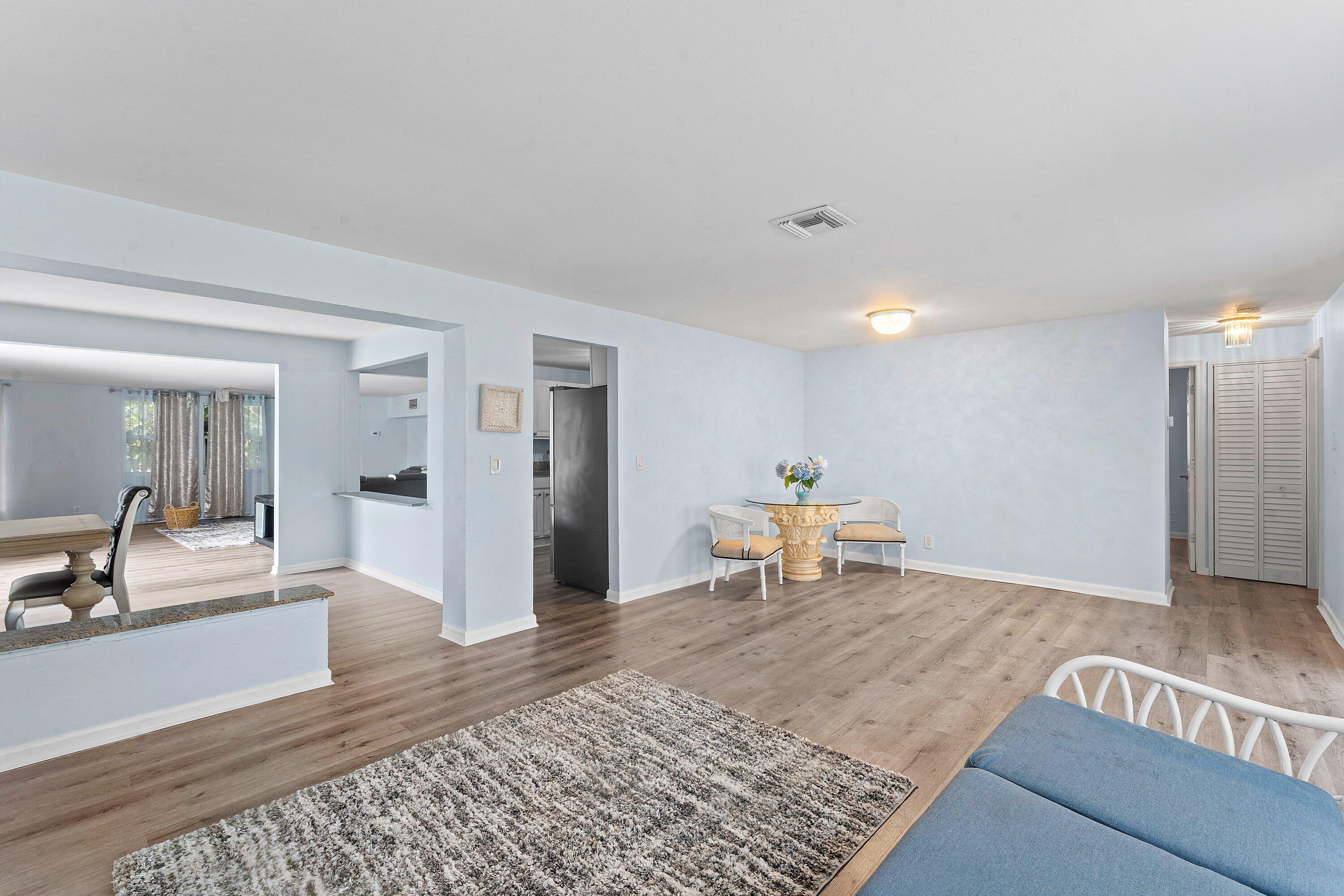 742 Laurel, West Palm Beach FL 33403