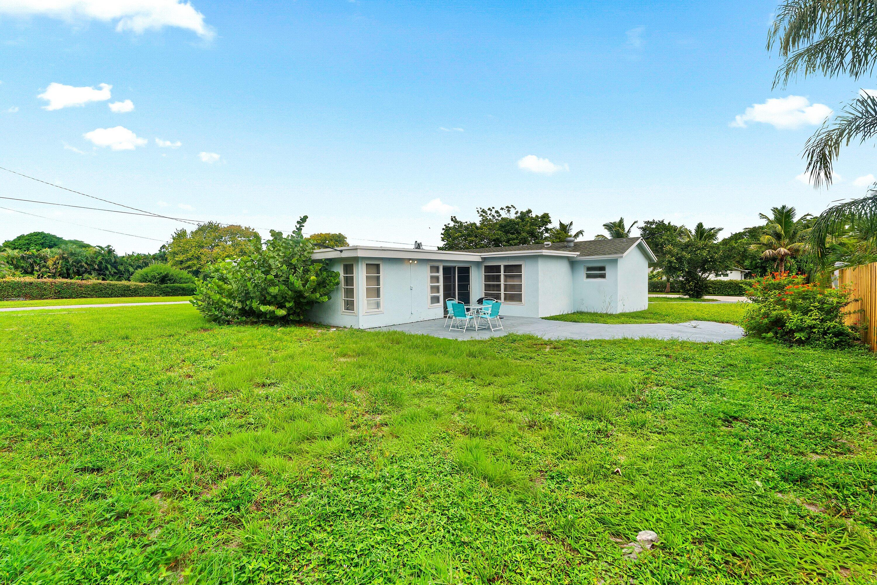 742 Laurel, West Palm Beach FL 33403