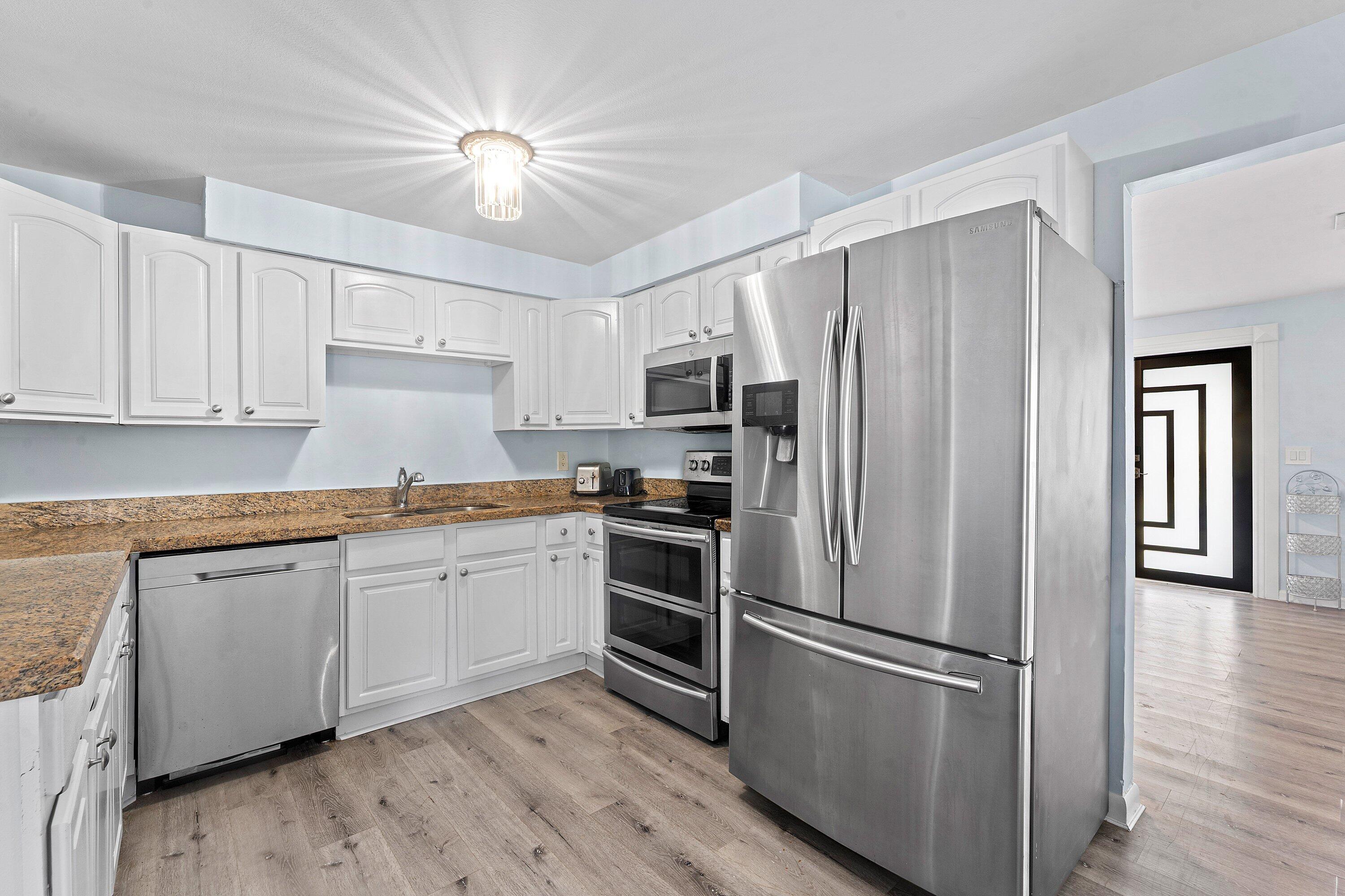 742 Laurel, West Palm Beach FL 33403