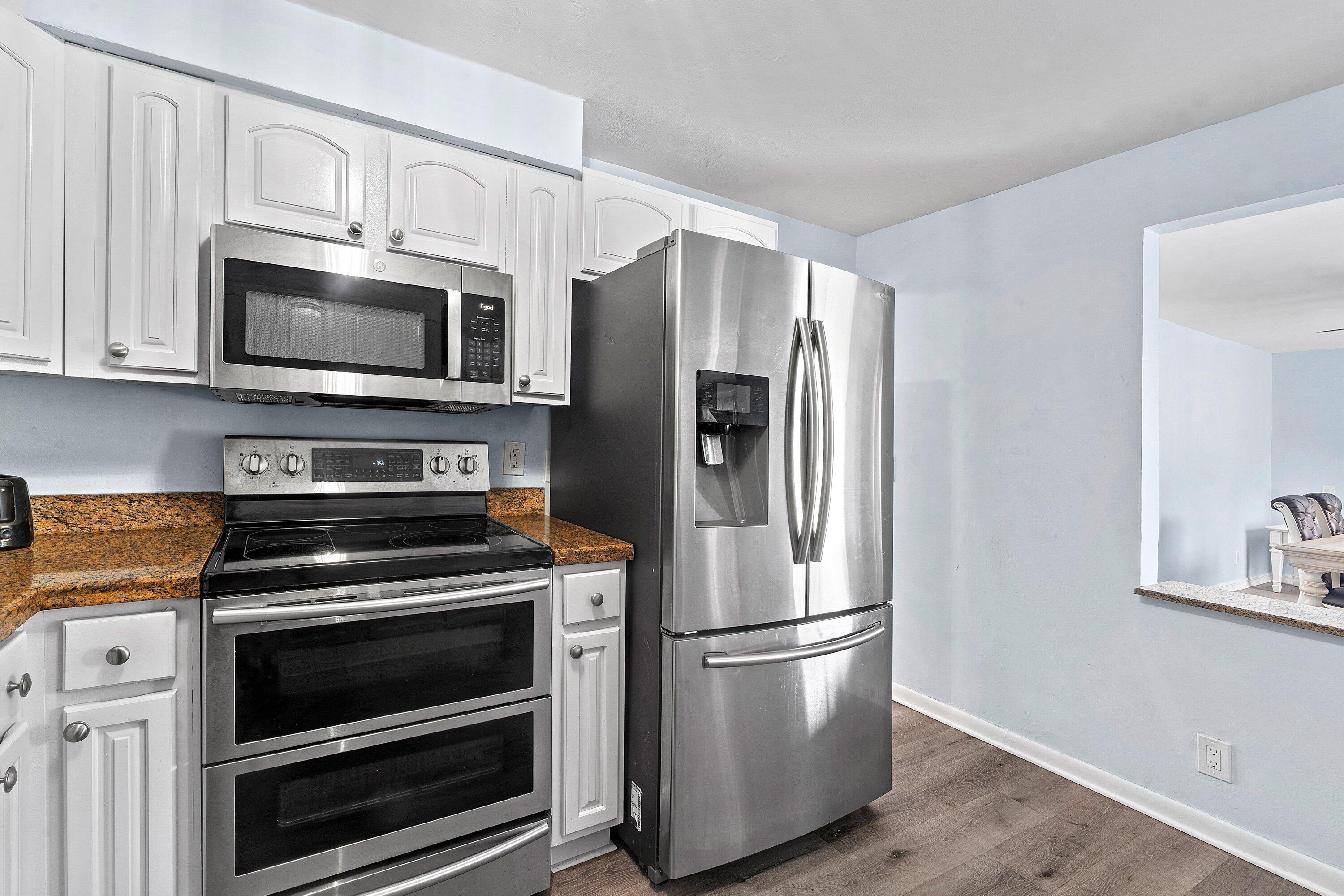 742 Laurel, West Palm Beach FL 33403
