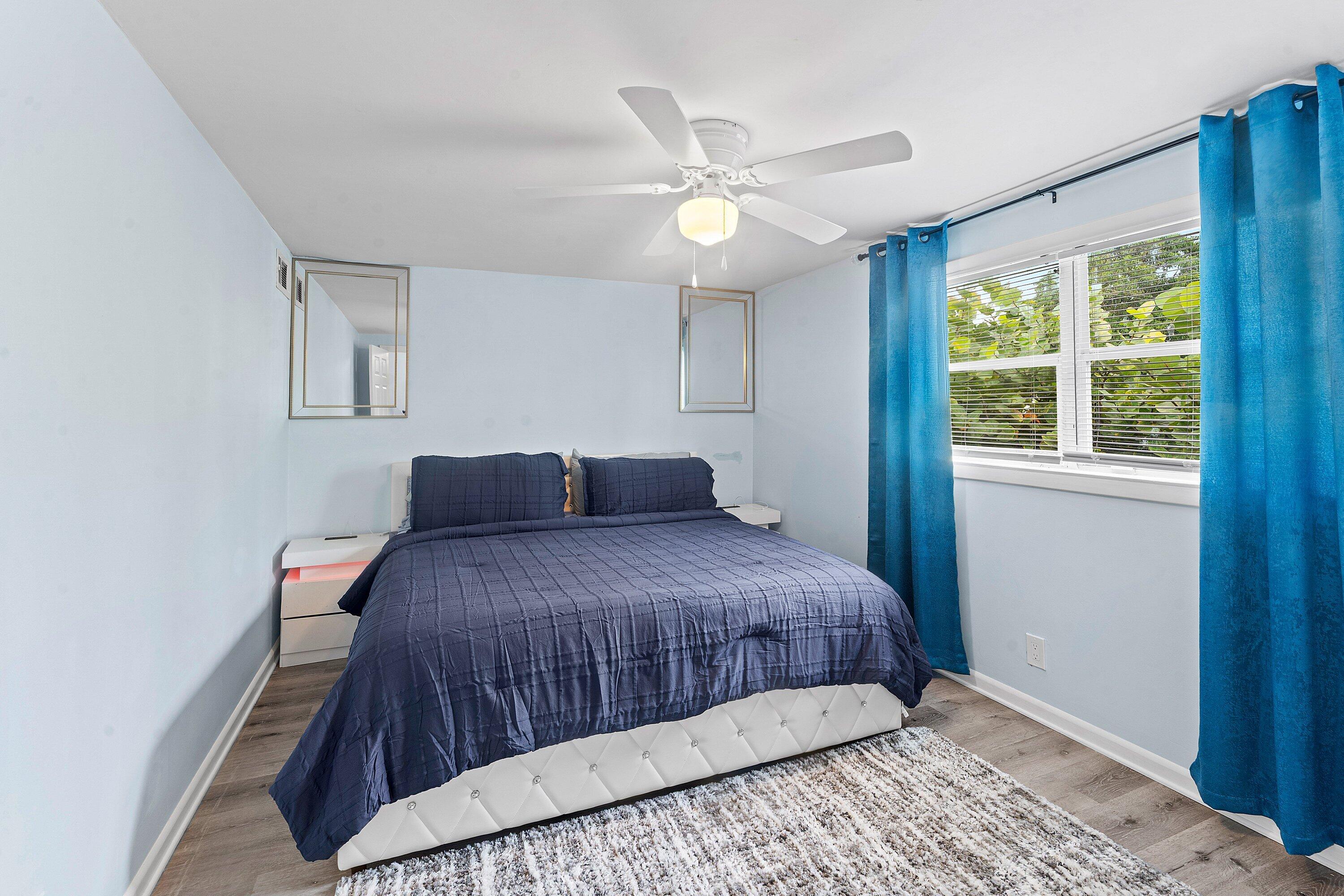 742 Laurel, West Palm Beach FL 33403