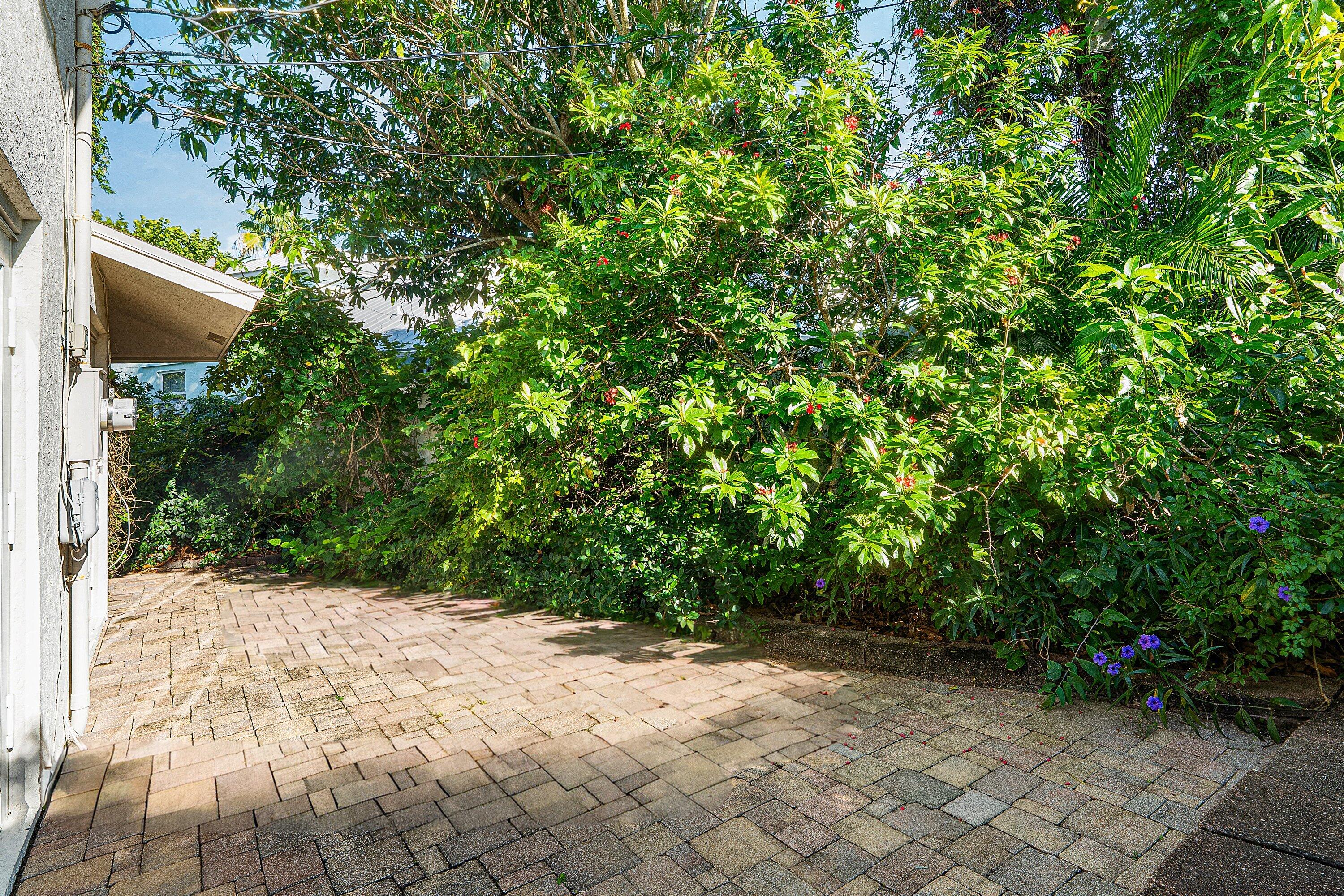 491 NEPTUNE, Juno Beach FL 33408