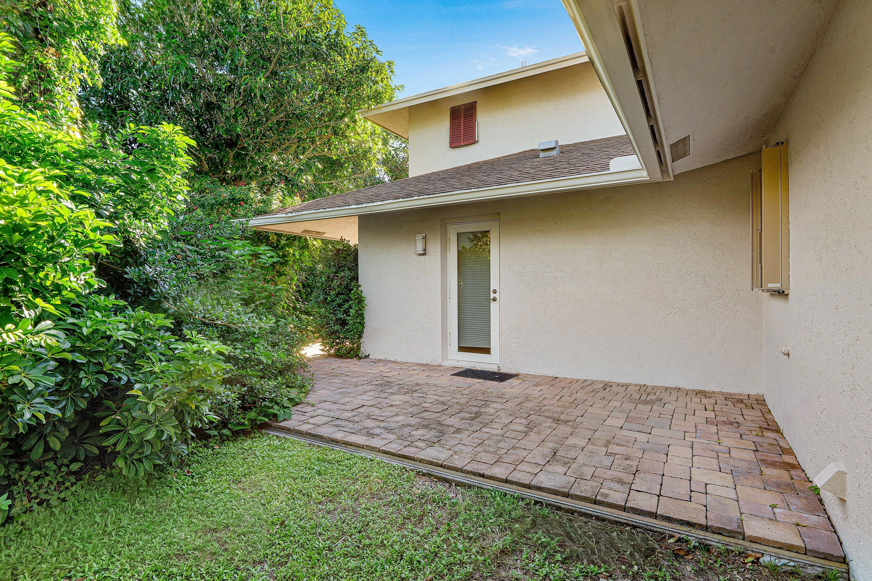 491 NEPTUNE, Juno Beach FL 33408
