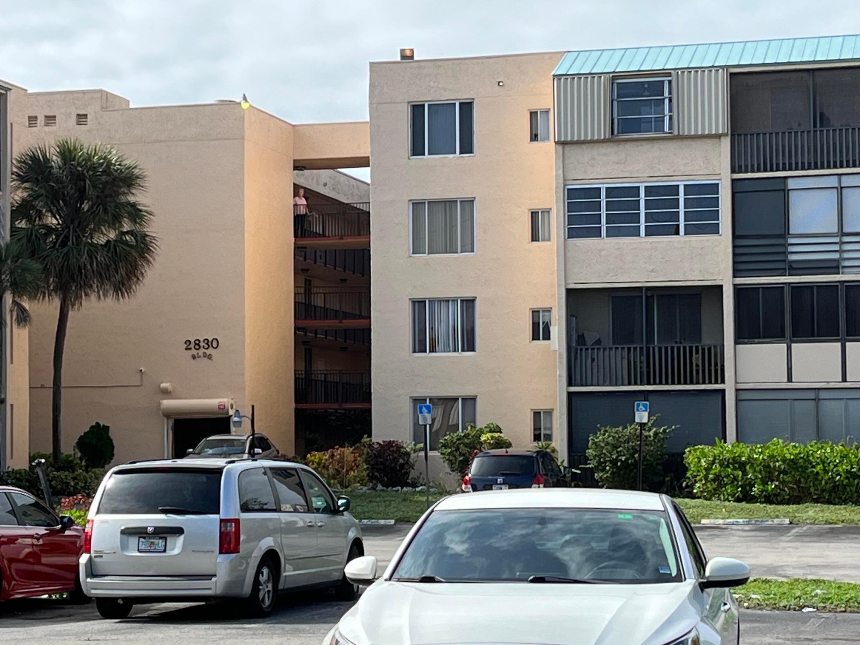 2830 SOMERSET #211N, Lauderdale Lakes FL 33311