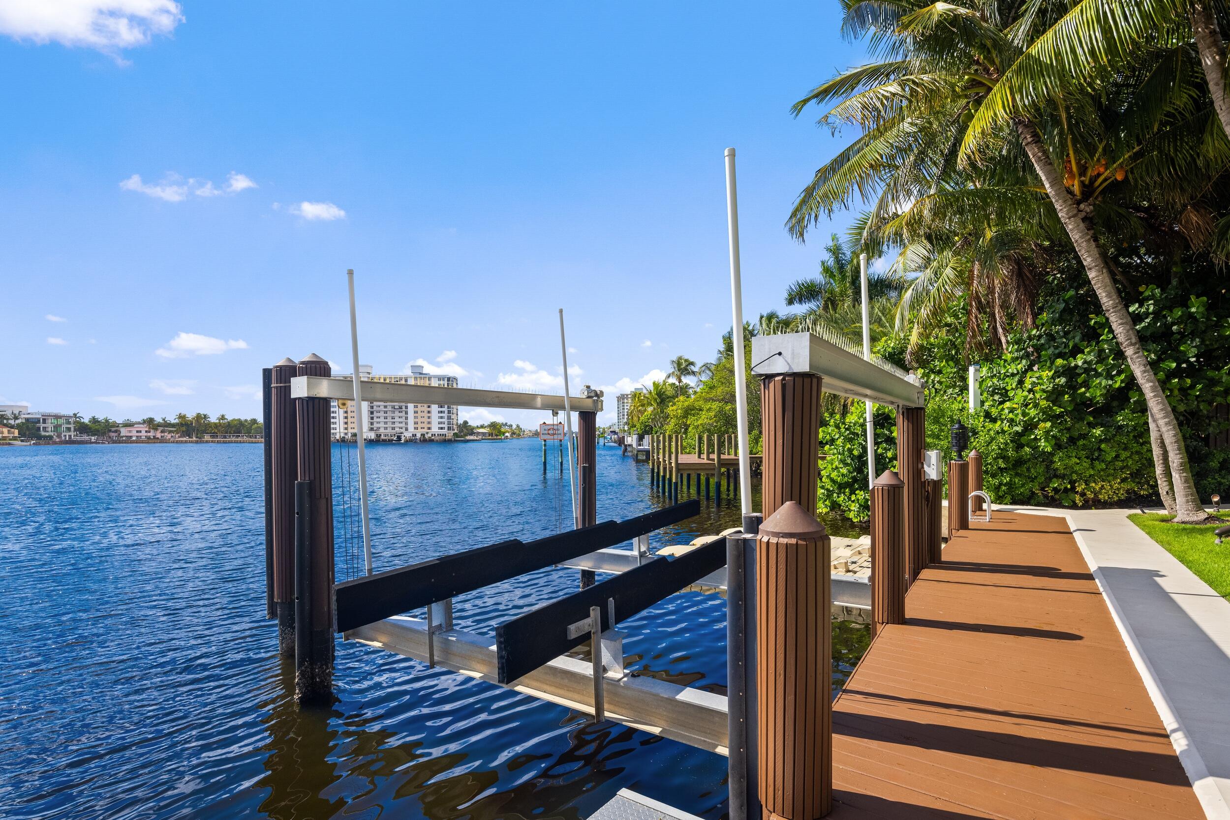 706 SE 2nd, Delray Beach FL 33483