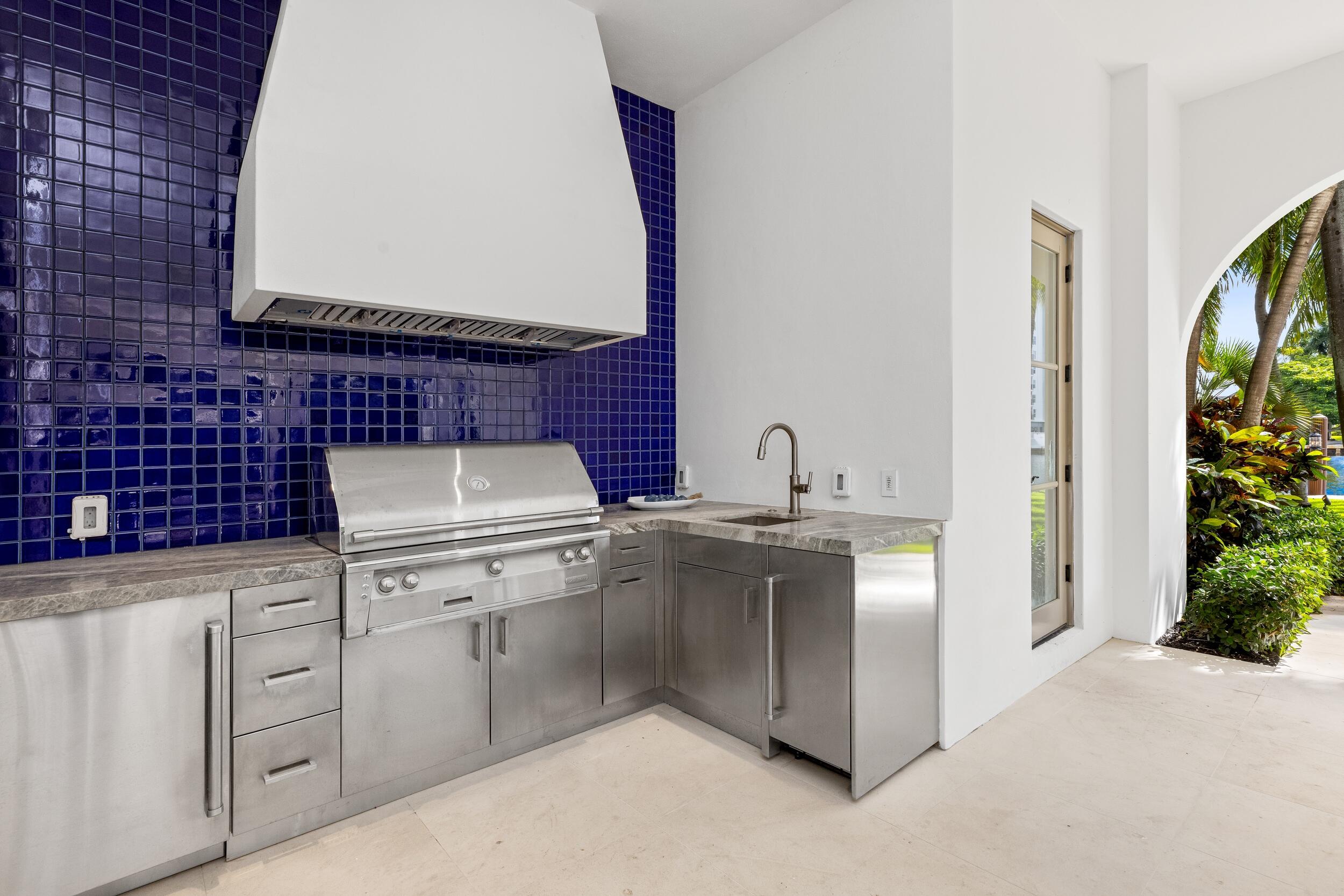 706 SE 2nd, Delray Beach FL 33483