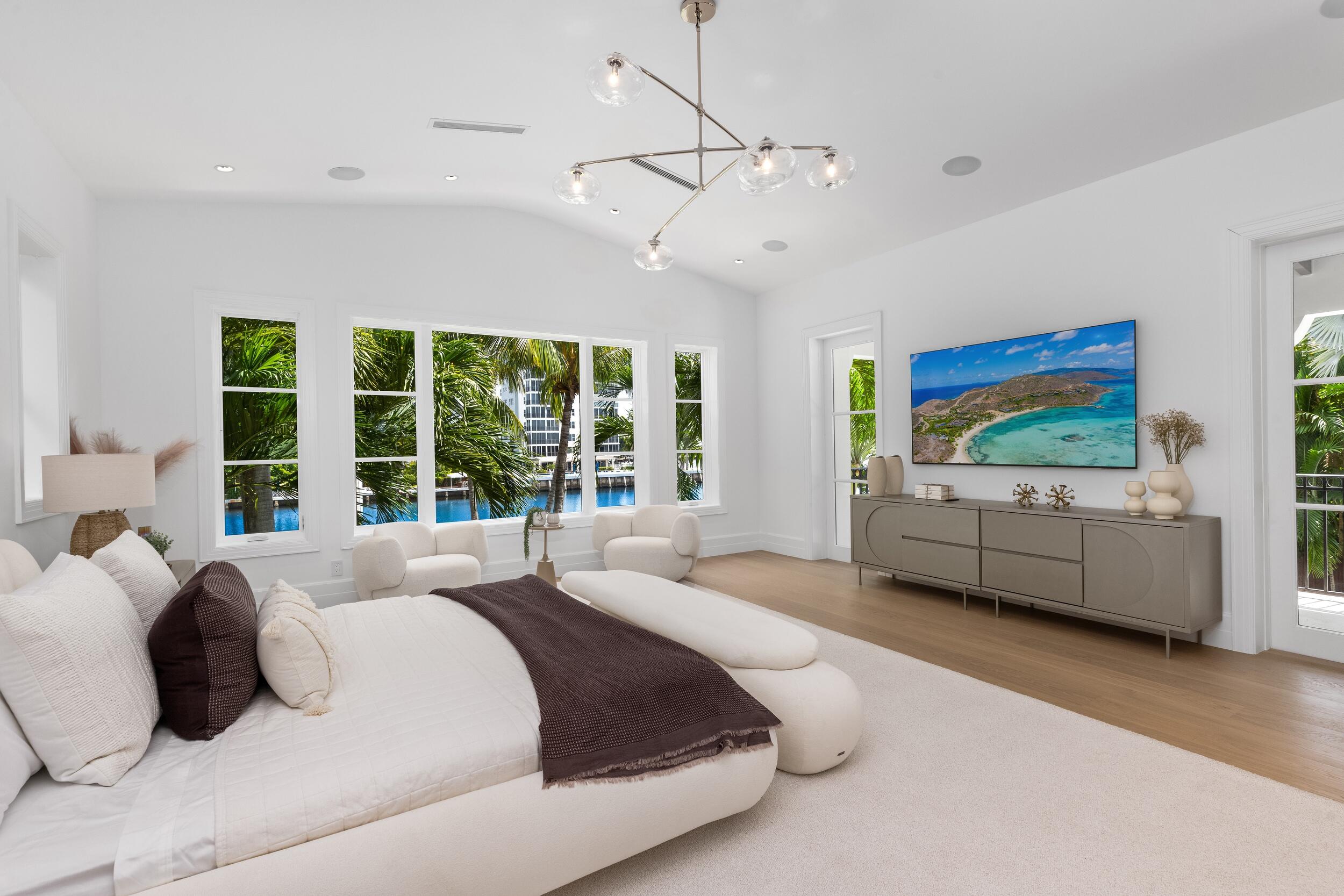 706 SE 2nd, Delray Beach FL 33483