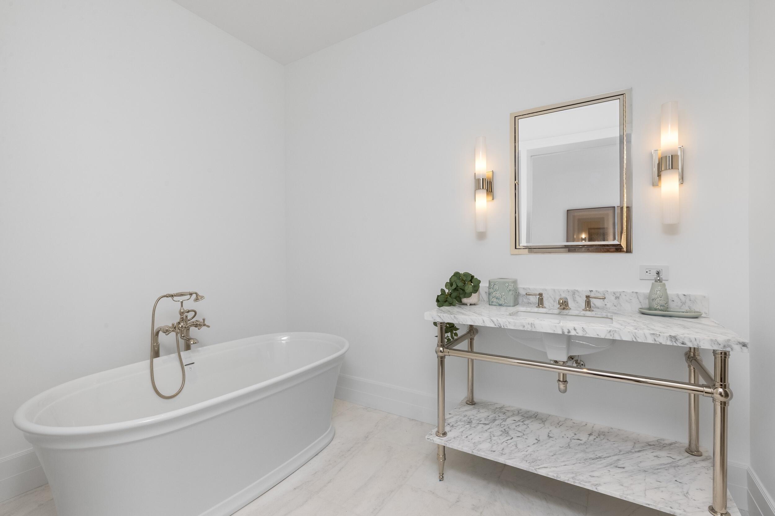 706 SE 2nd, Delray Beach FL 33483