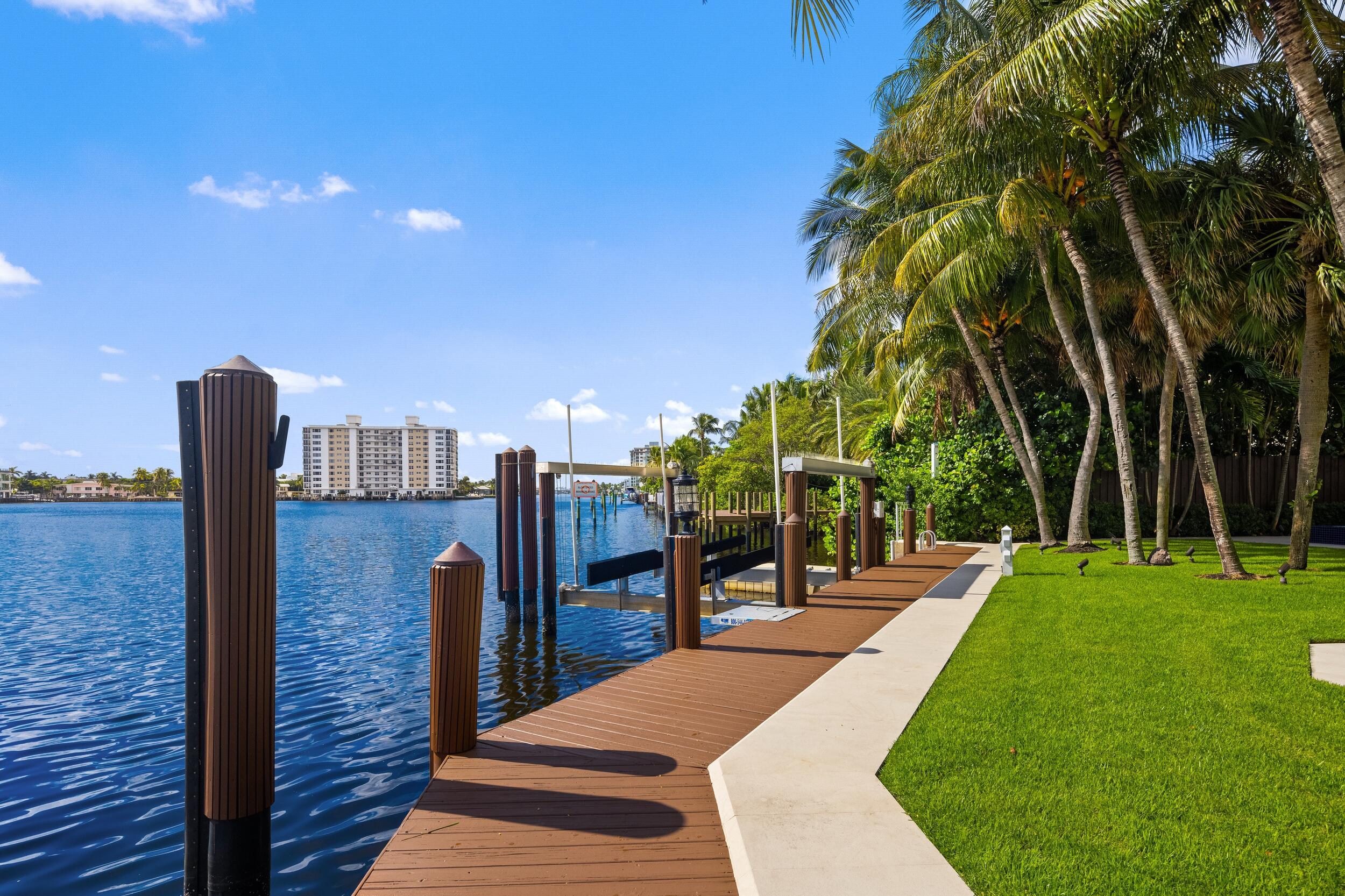 706 SE 2nd, Delray Beach FL 33483