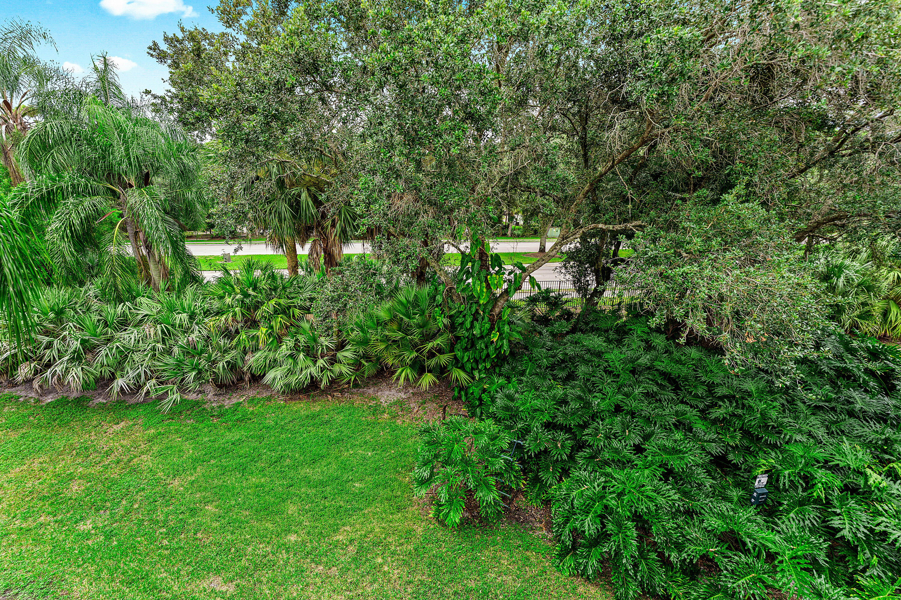 200 Crestwood #211, Royal Palm Beach FL 33411
