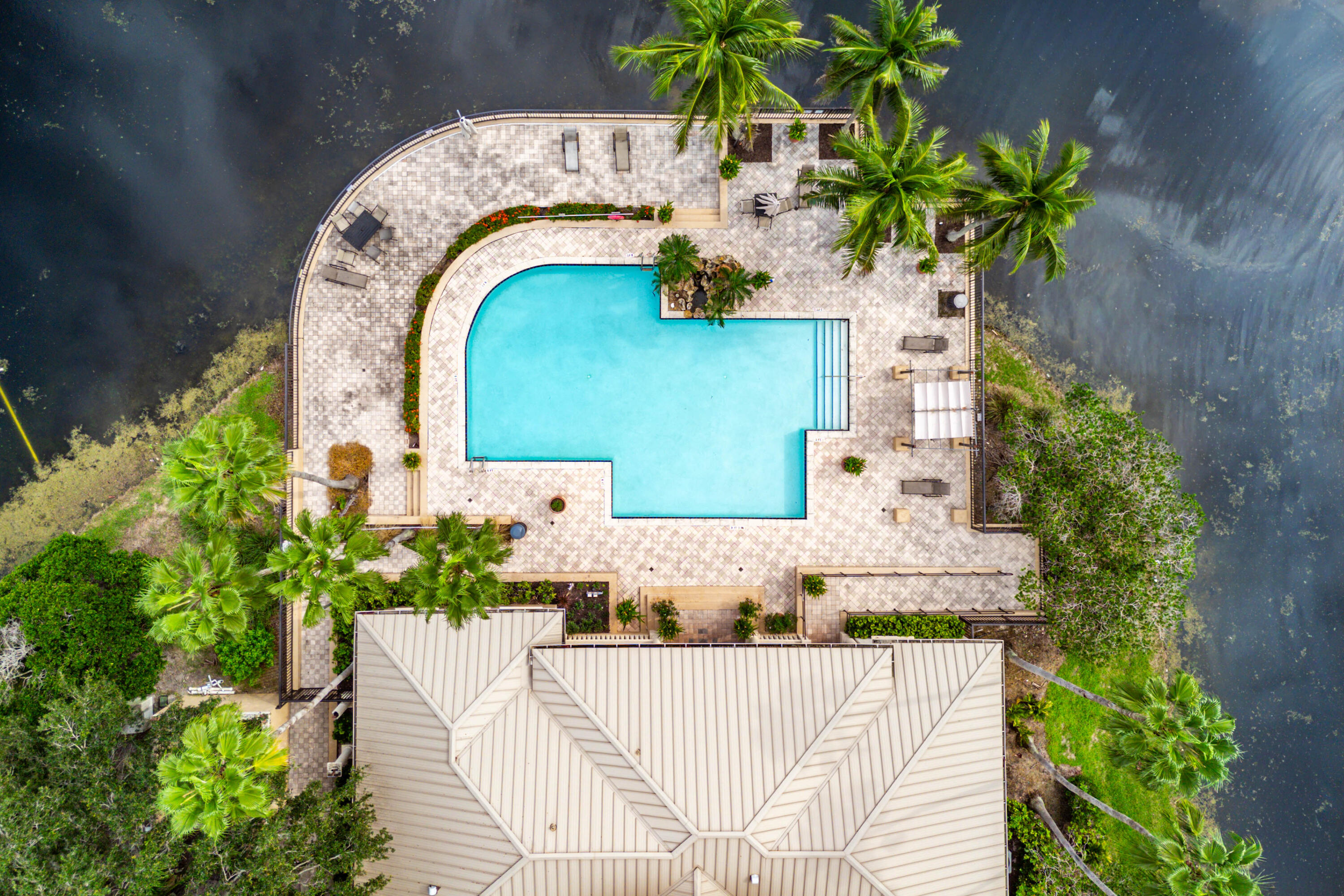 200 Crestwood #211, Royal Palm Beach FL 33411