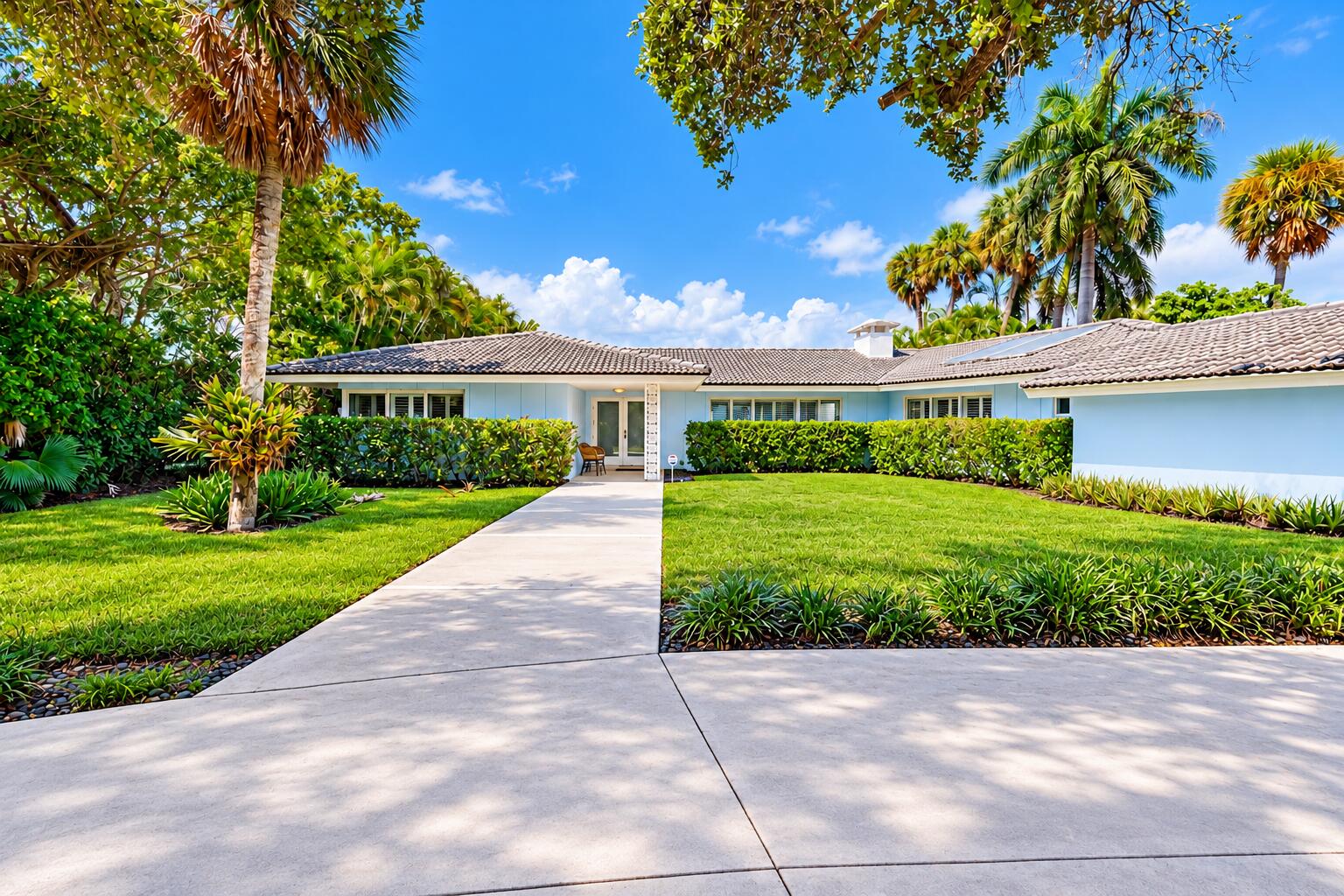 1141 BANYAN, Boca Raton FL 33432