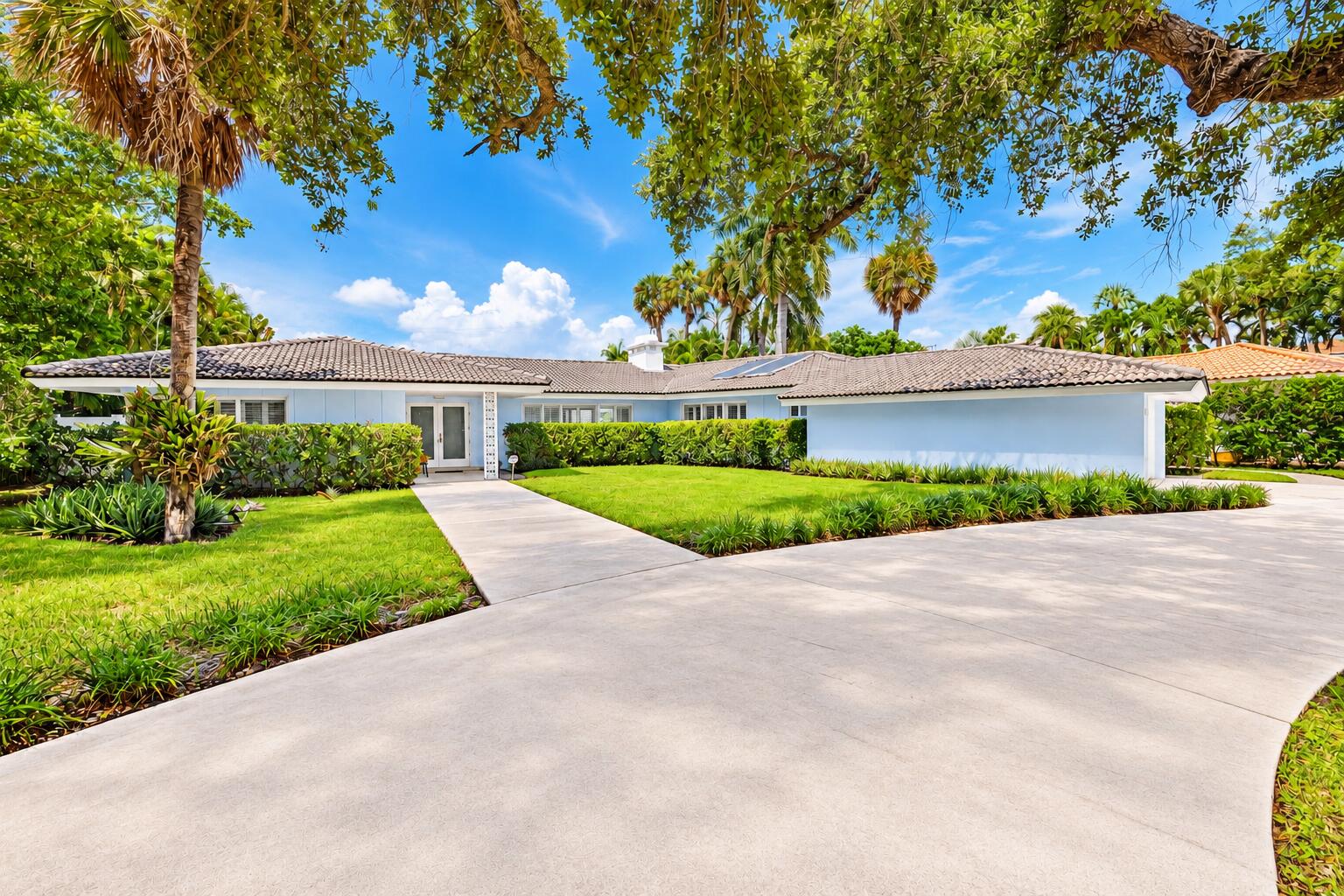 1141 BANYAN, Boca Raton FL 33432