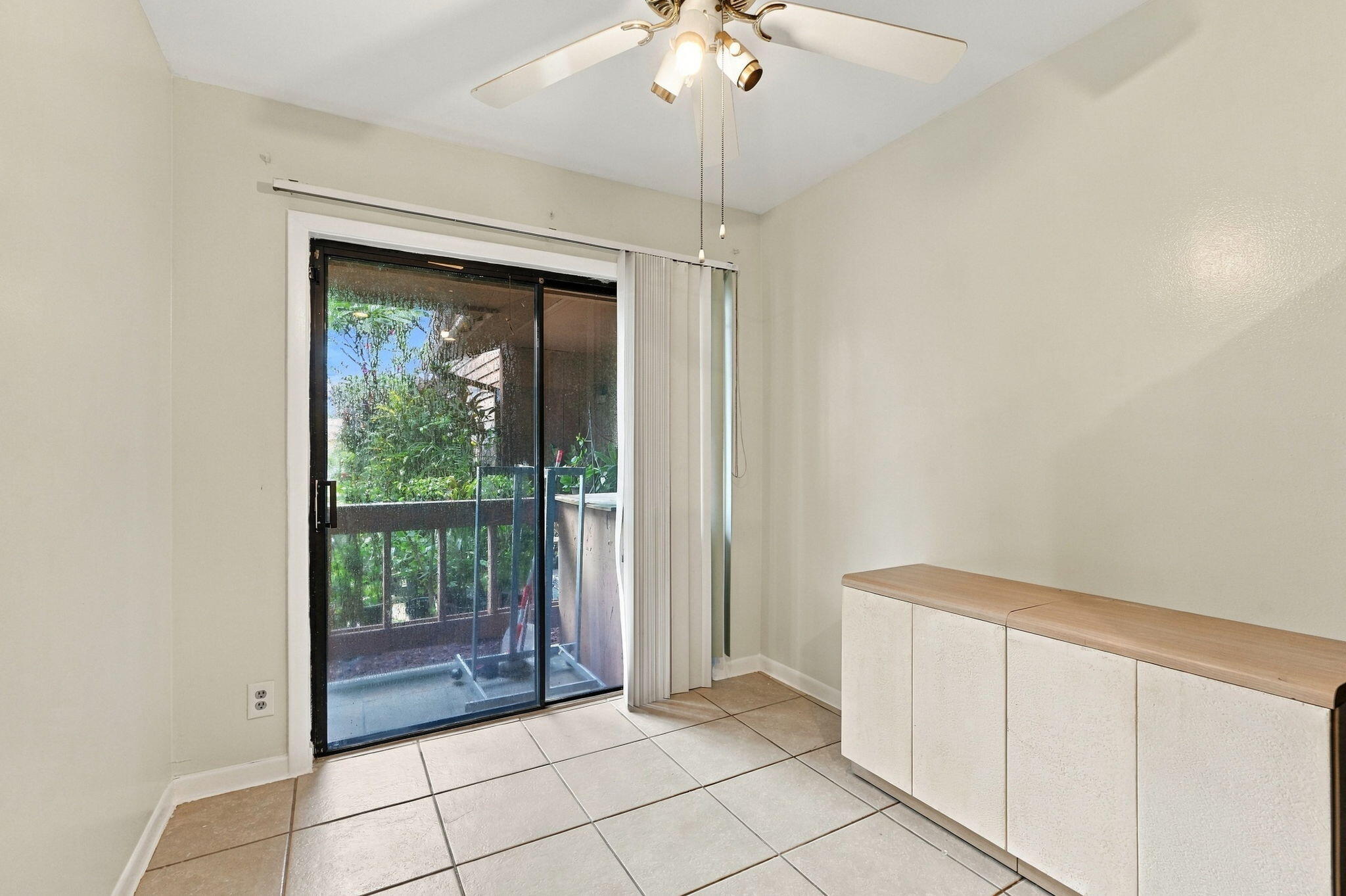 6180 PINE TREE #B, Tamarac FL 33319
