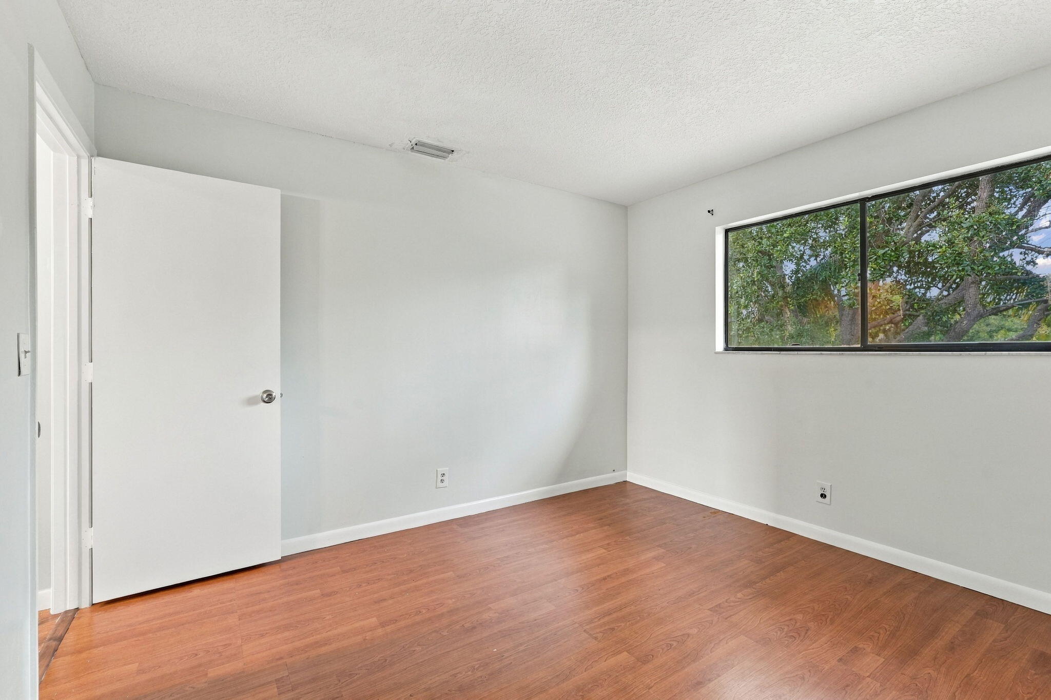 6180 PINE TREE #B, Tamarac FL 33319