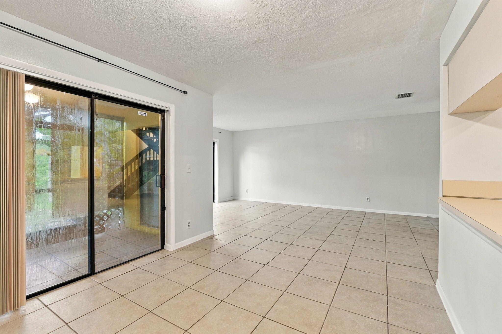 6180 PINE TREE #B, Tamarac FL 33319