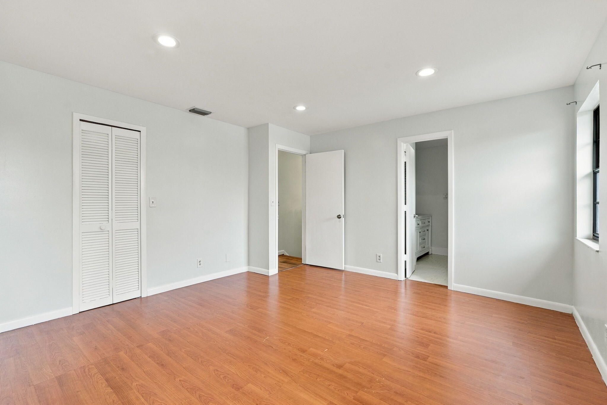 6180 PINE TREE #B, Tamarac FL 33319