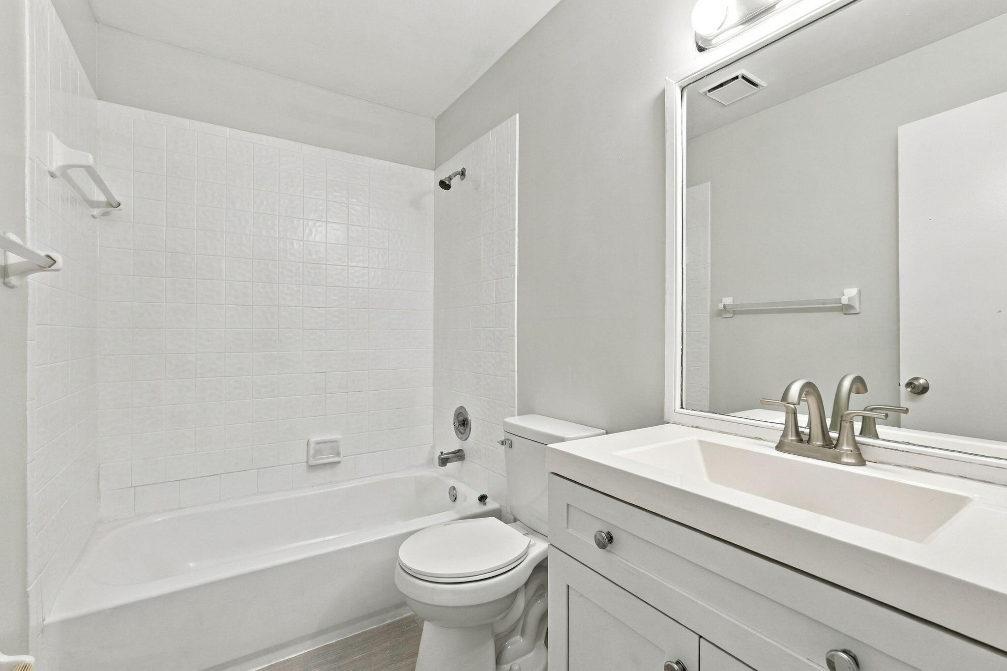 6180 PINE TREE #B, Tamarac FL 33319