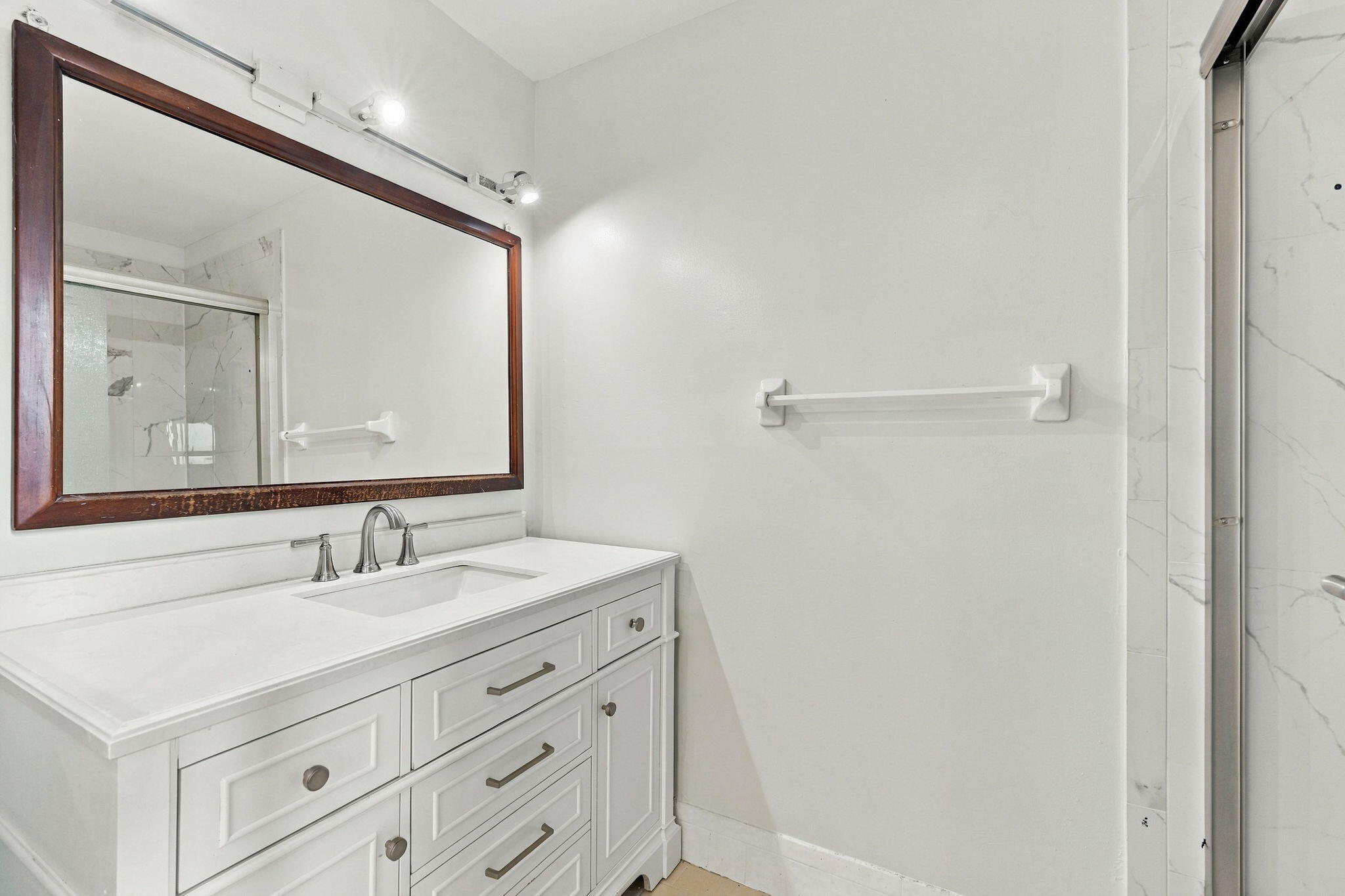 6180 PINE TREE #B, Tamarac FL 33319