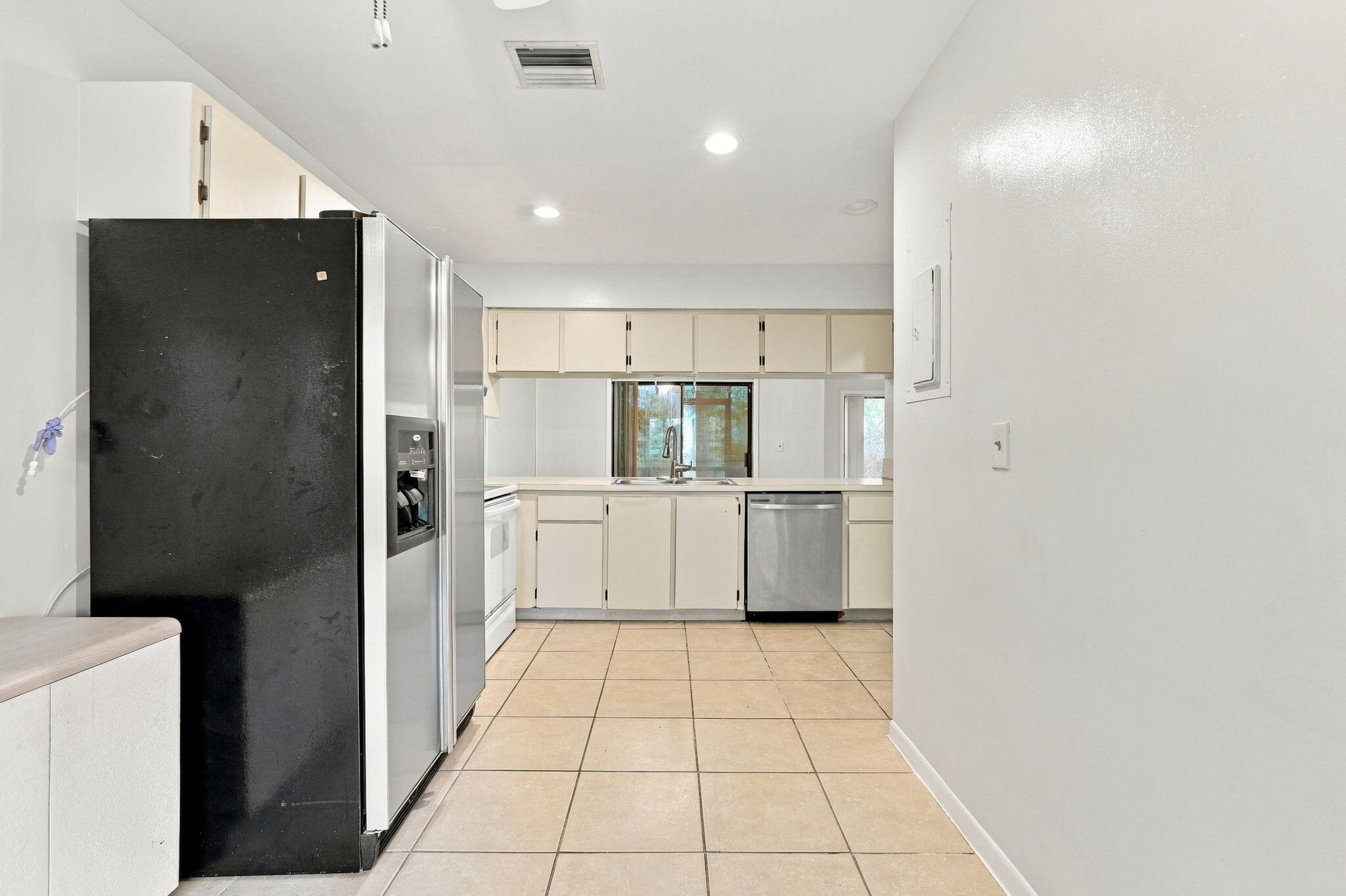 6180 PINE TREE #B, Tamarac FL 33319