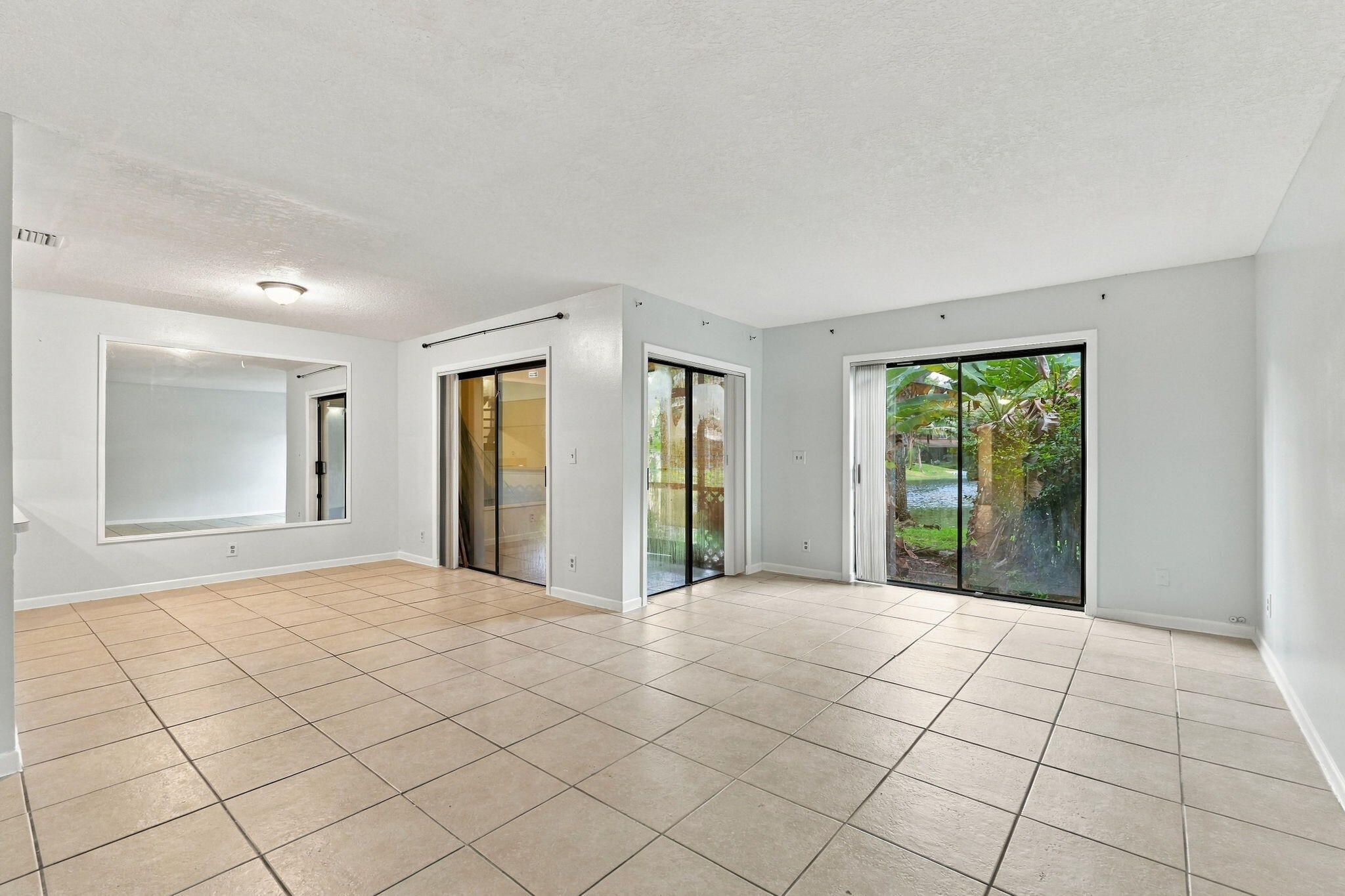 6180 PINE TREE #B, Tamarac FL 33319