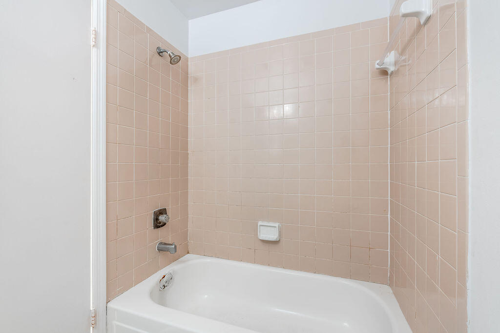 4953 Freedom #302, Lake Worth FL 33462