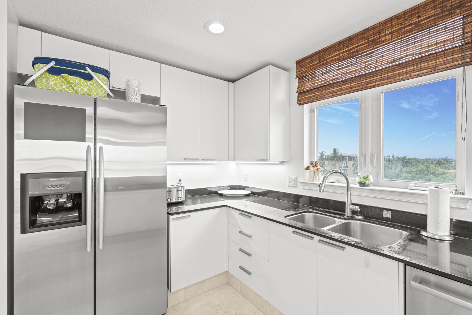 309 E OCEAN #304, Lantana FL 33462